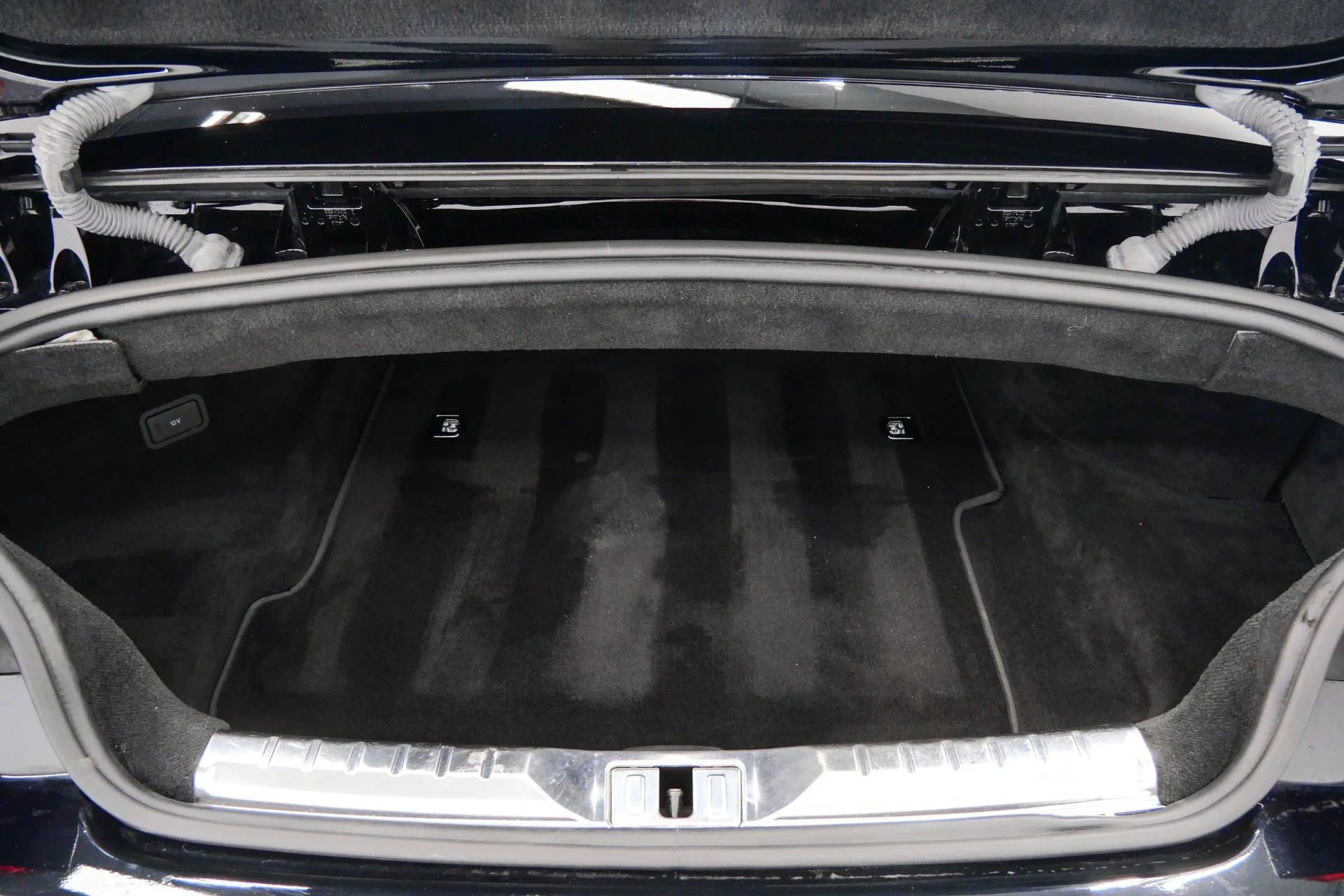 mph018_649146003_Used_2020_Bentley_Continental_GTC_V8_Blackline_Specification_Front_Seat_Comfort_Specification_1768247283_fd4550a959