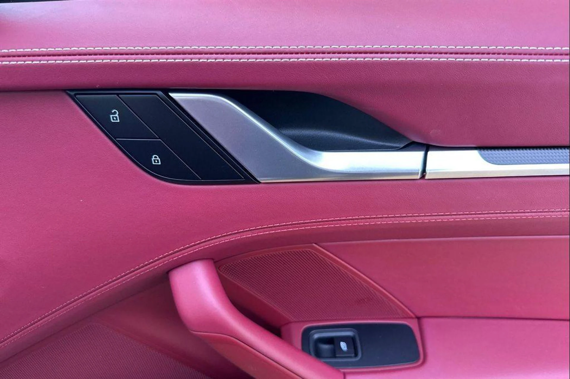 mph018_651892294_m_Ah_Fou_C9_y_W_Uz1_V_Ne_Mg_Ly1xc_HC_8_439156ad42