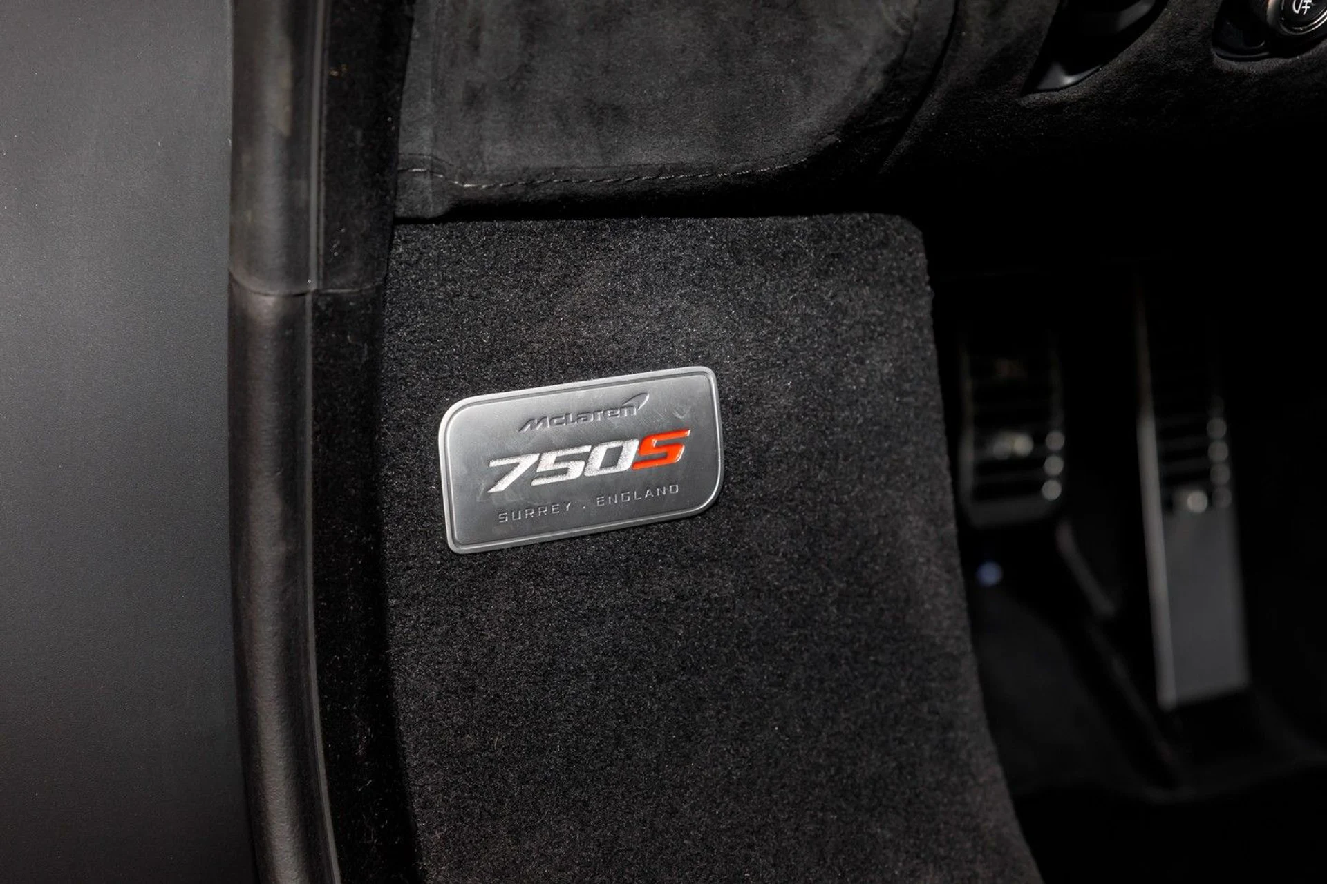 mph018_652853964_628_p19_l_e34fae6b46