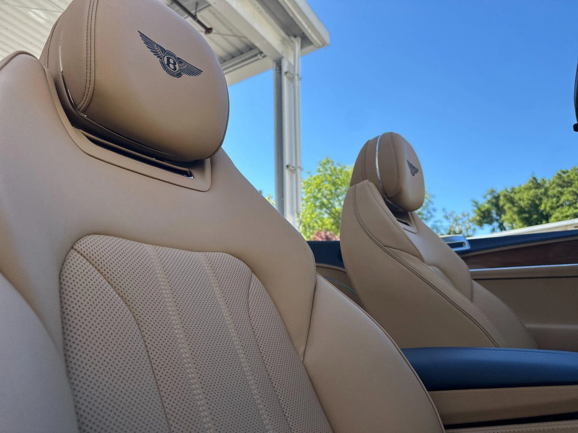 mph018_6581633_New_2026_Bentley_Continental_GTC_1773996519_a82d178746