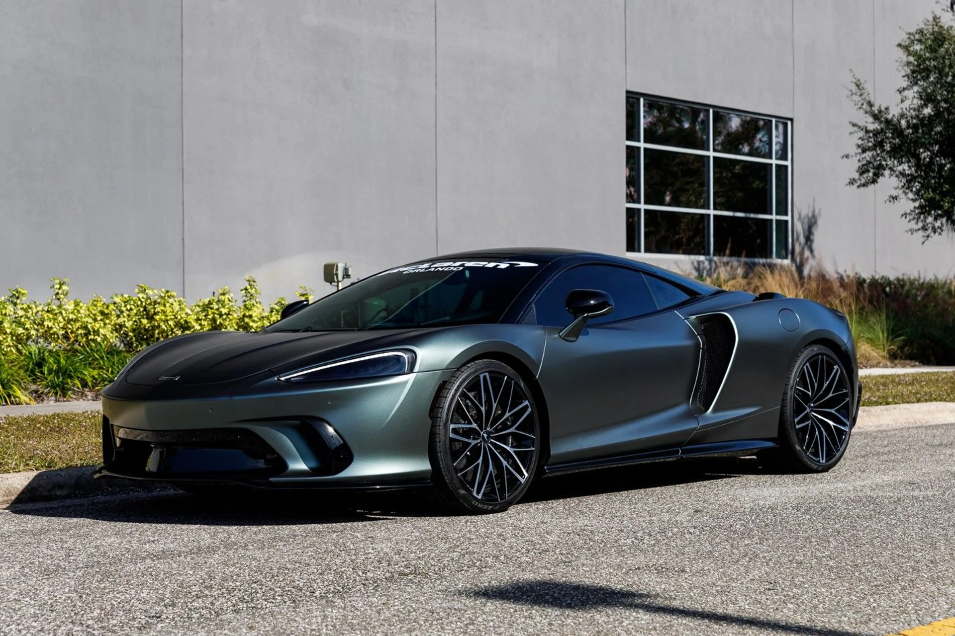 mph018_664022881_638_p19_l_ee9fe7c9ad