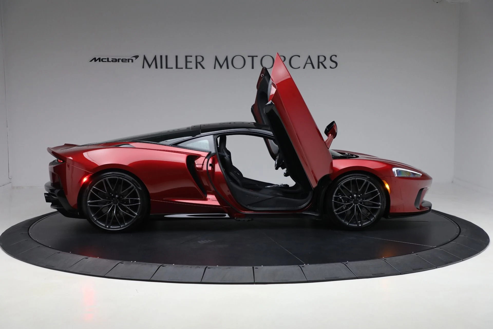mph018_664382891_New_2025_Mc_Laren_GTS_Tech_Lux_7523a47726