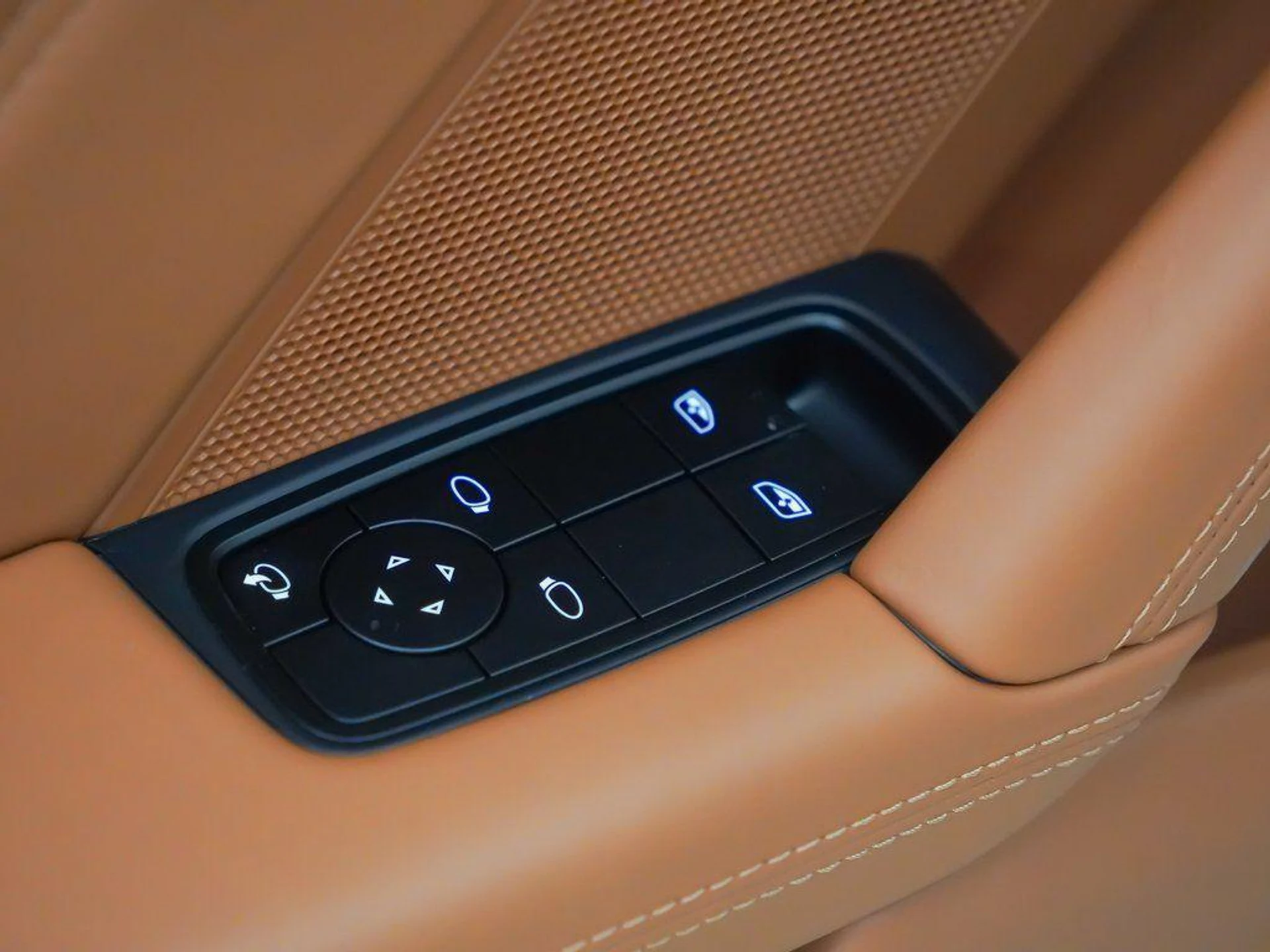 mph018_665392992_BV_9_L_Pmame_Hec_Tl_I_Jxg_WG_q_Xks6_E_fd0709a85a