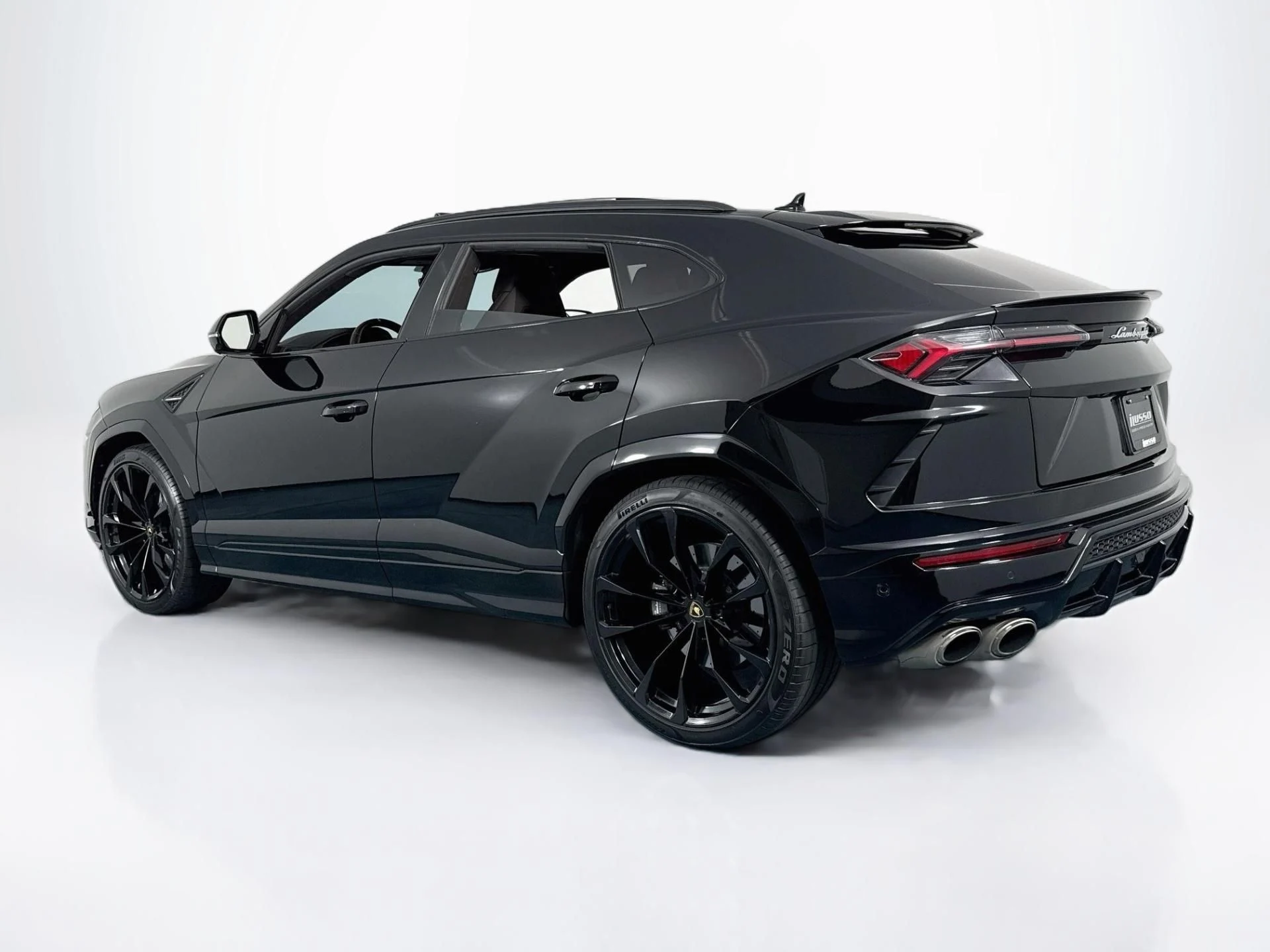 mph018_667785528_Used_2022_Lamborghini_Urus_1786409423_2951c39dae