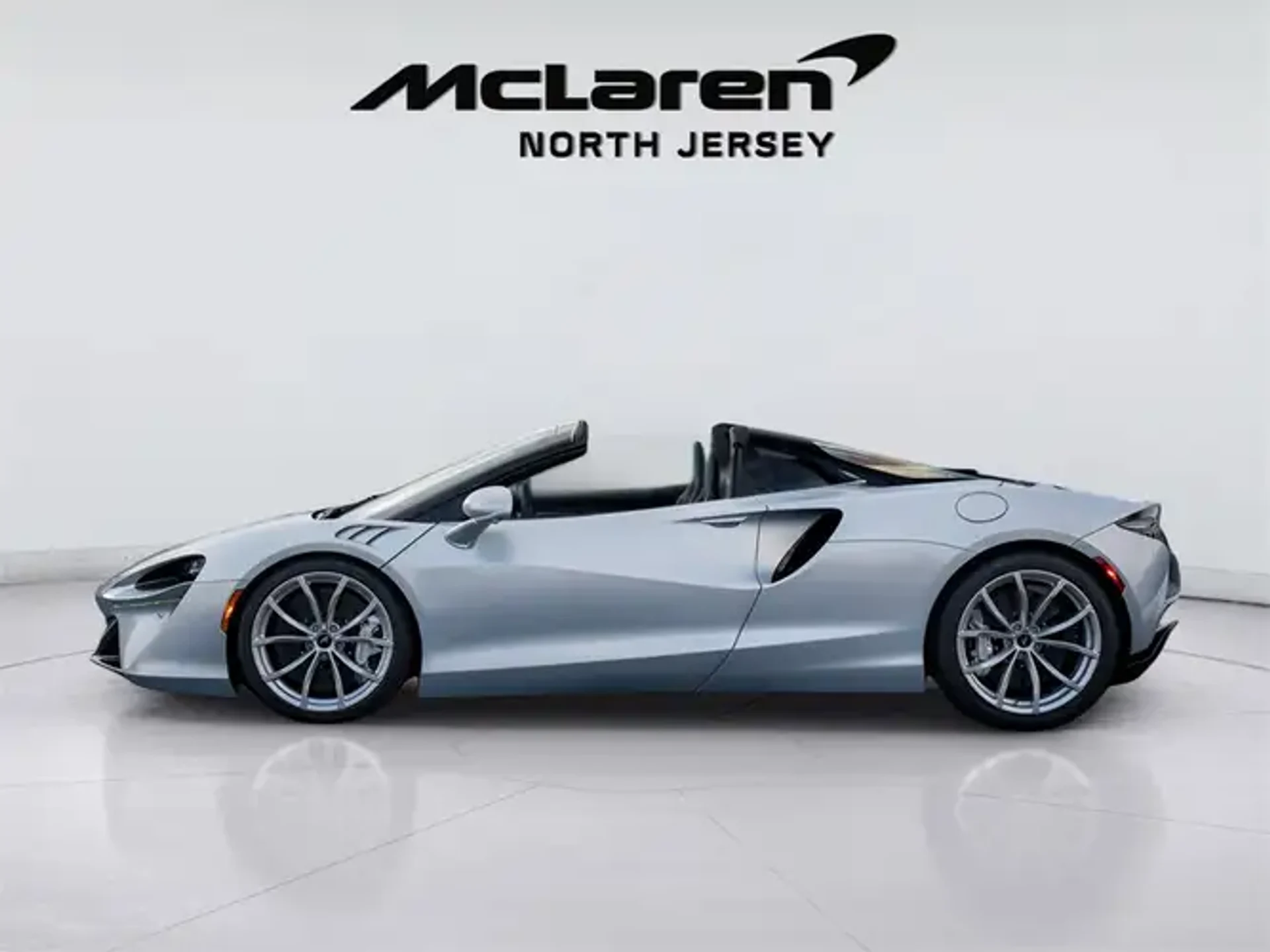 mph018_668655196_o9_Yq_W_Tp_Jzn_A_Fqbz_B_med_e5be0b5f0b