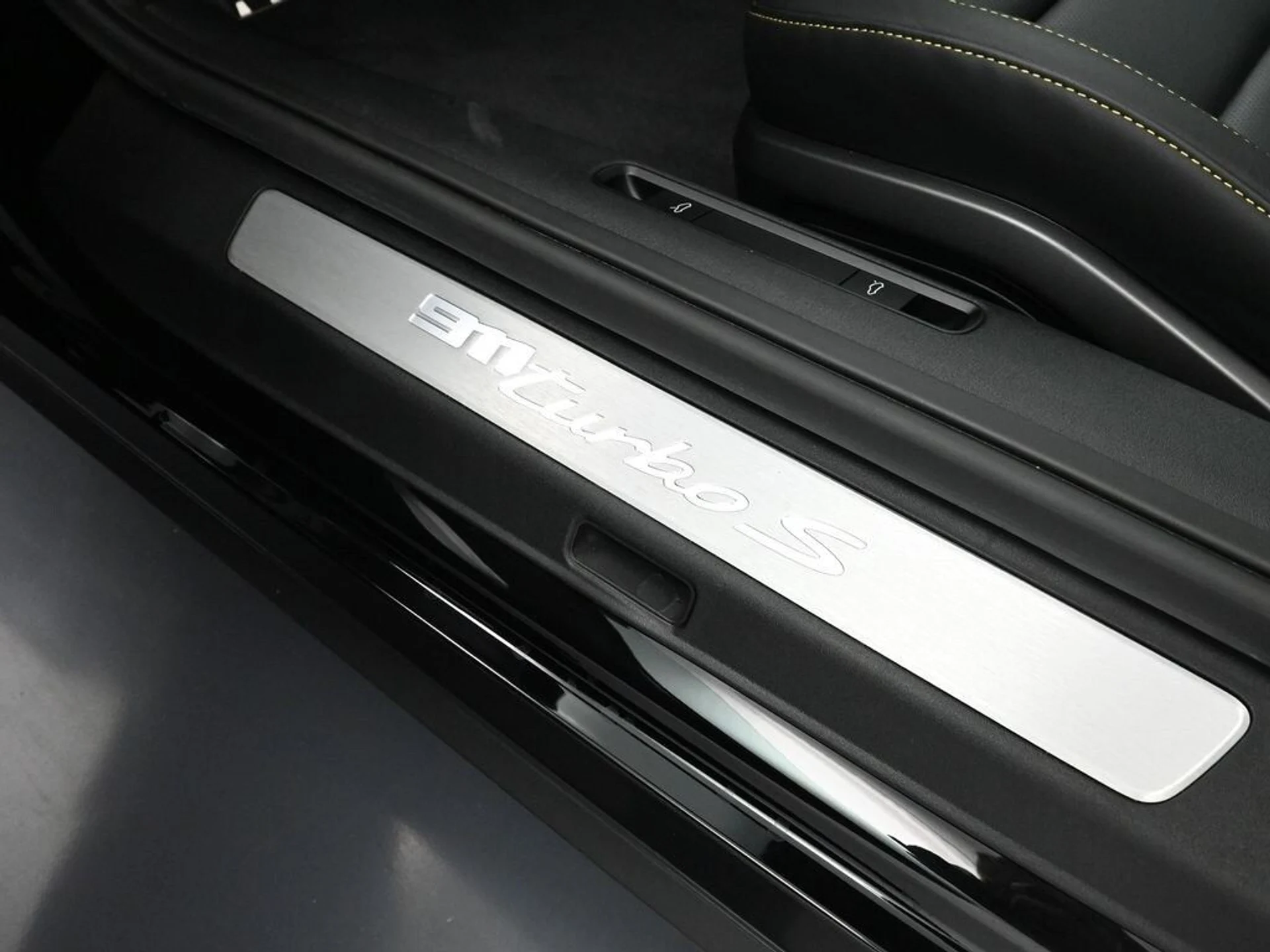 mph018_670942636_4d5e83649c391d4b8be4fdf7c934969ex_63d1f6ec95