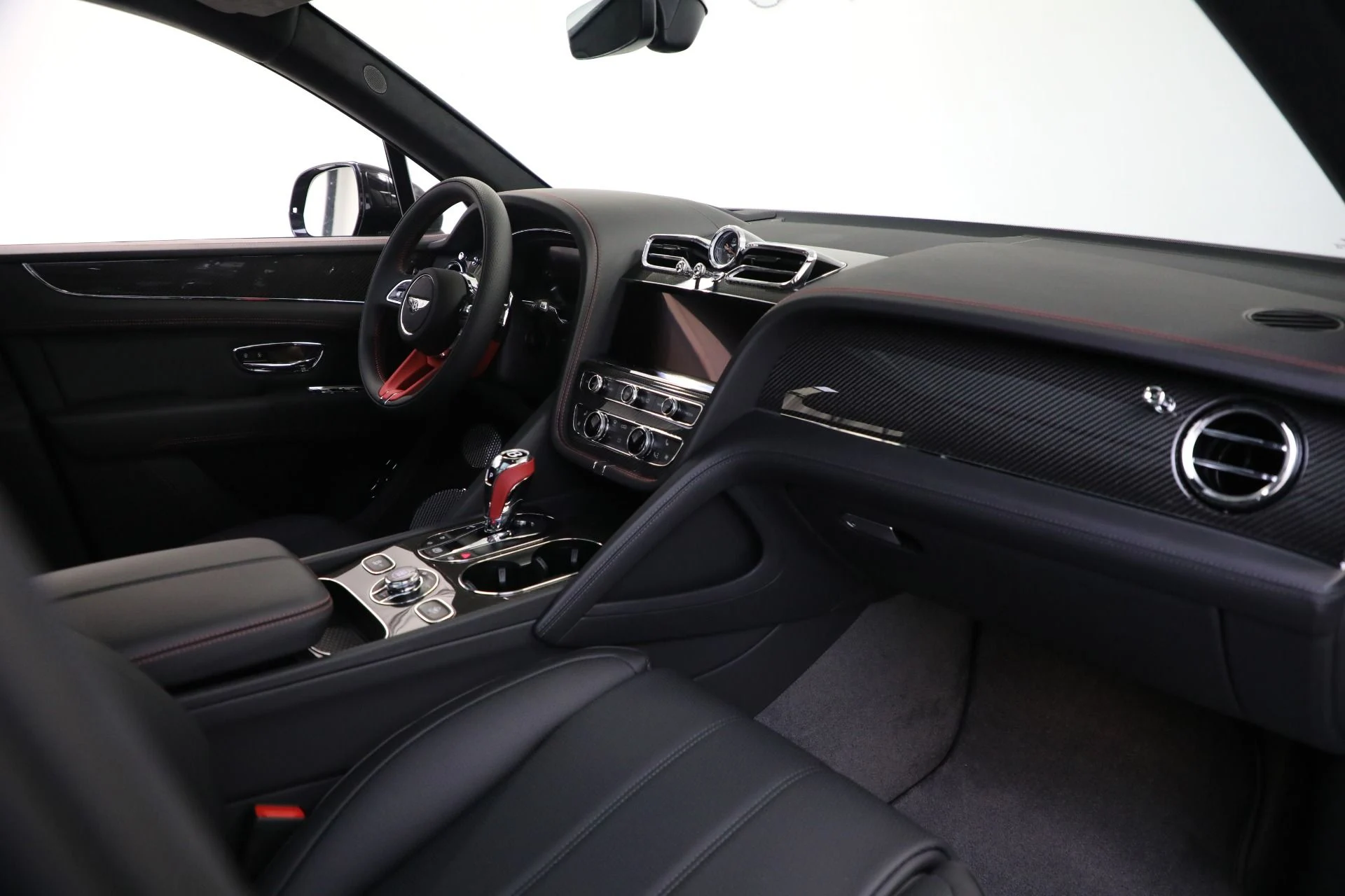 mph018_674312550_Used_2024_Bentley_Bentayga_V8_d86160a214