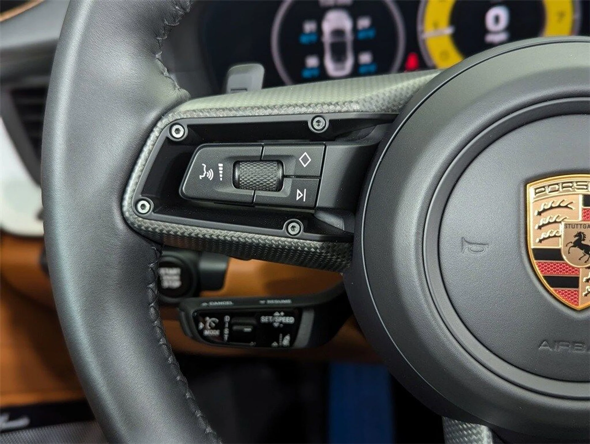 mph018_675044771_7722cc7b521124f32f1a858de2978d57x_e59a572139