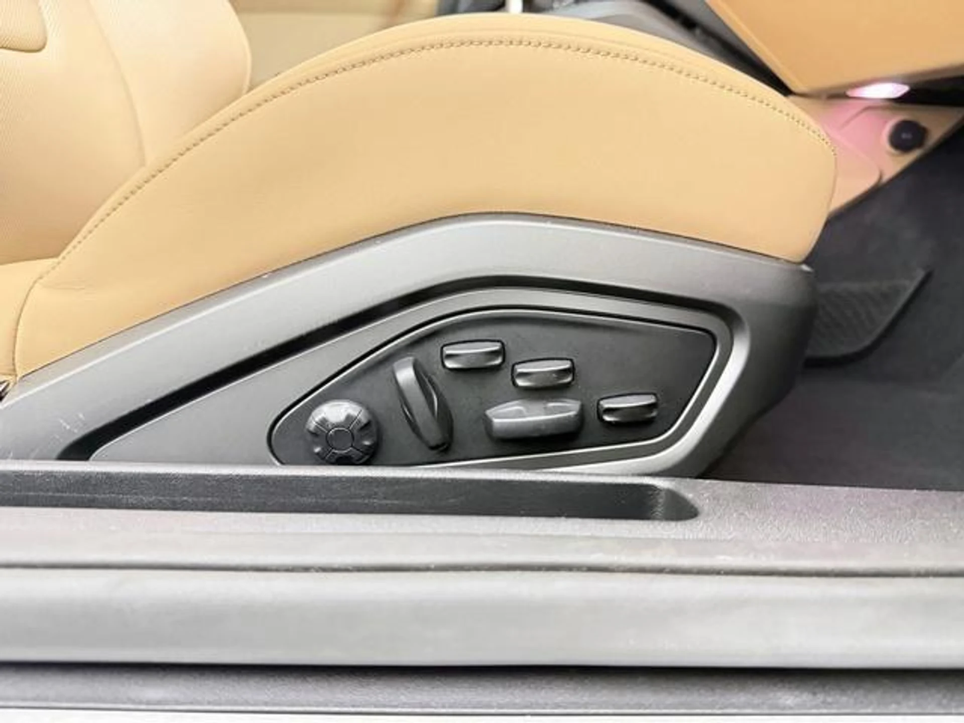 mph018_687380354_c_A0_M_Jabs_JC_6y_Yv_Zd_J2jlwpt_At_M_1ca6c68d73