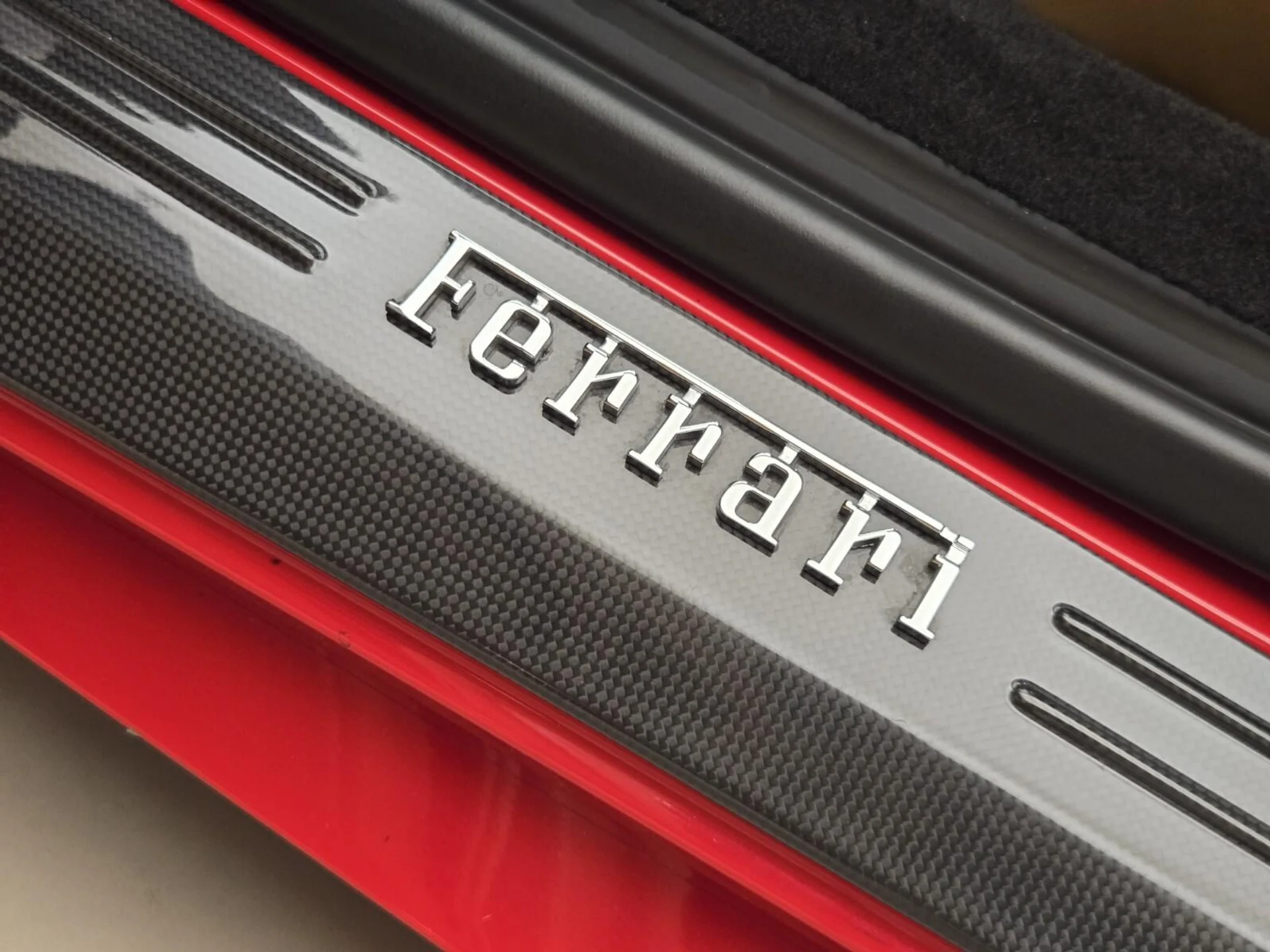 mph018_691860310_Used_2013_Ferrari_458_Italia_1761376396_26b566be8b