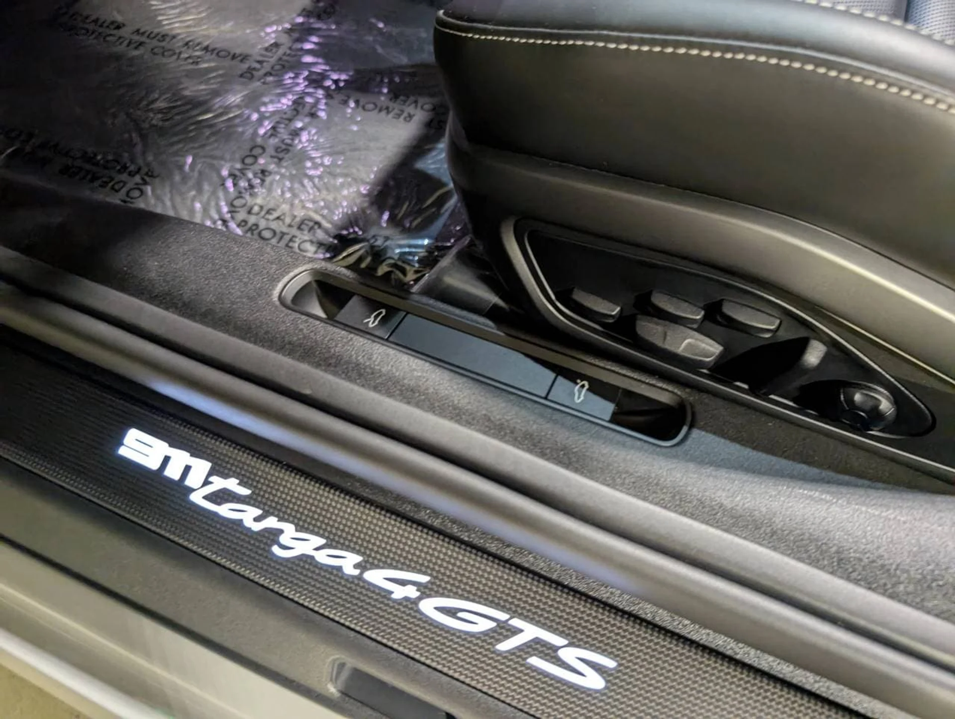 mph018_70247800_ac980eea61ba048feefb727d479b3be8x_c3cd4eea61