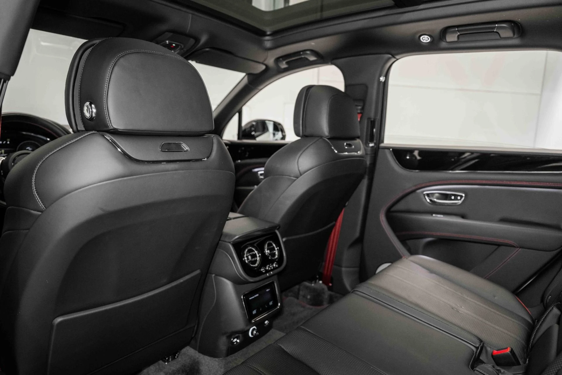 mph018_704713129_Used_2022_Bentley_Bentayga_S_1725543345_e6f5b35e62