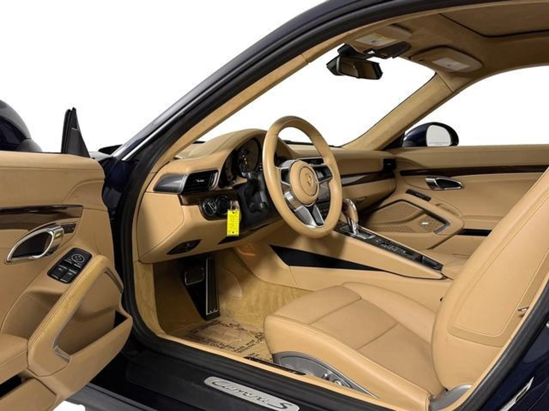 mph018_70642944_x_Ga_Y9t_P_Ipc_Y_Yc_Vsv_P_Arsmv585_U_c5e0de7b42