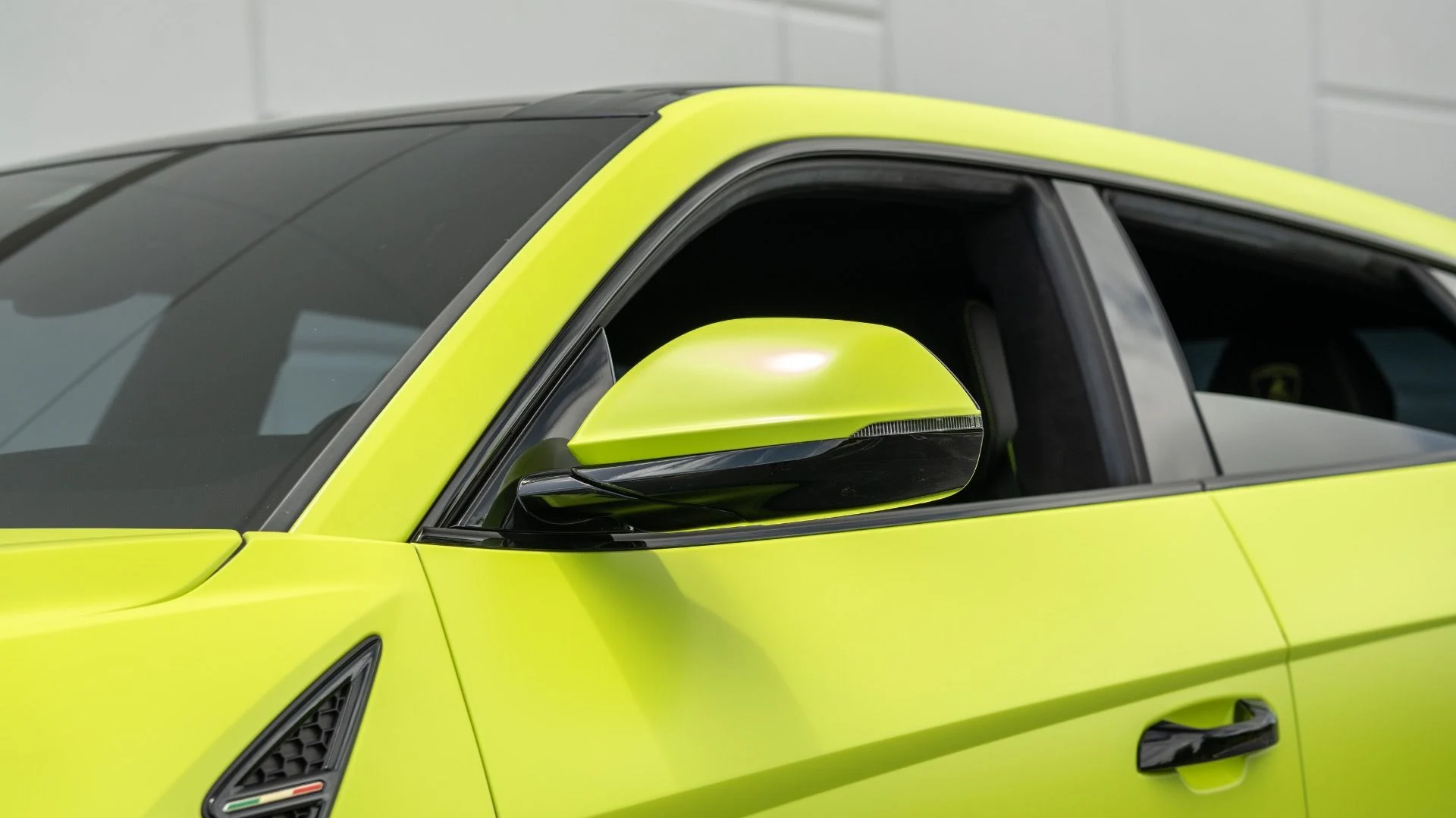 mph018_710422589_Used_2024_Lamborghini_Urus_Performante_1753476230_5d83124a64