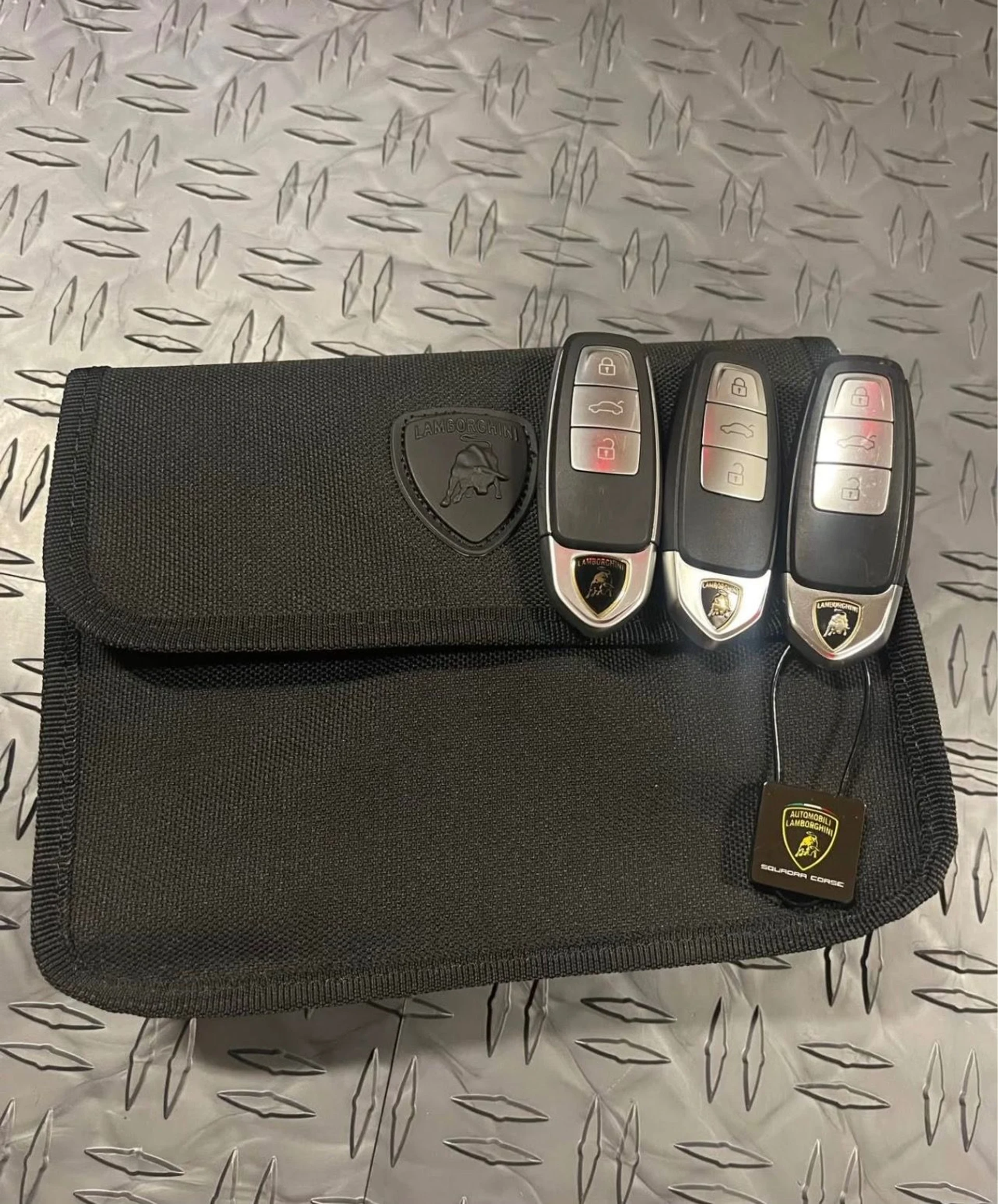 mph018_714956465_Used_2020_Lamborghini_Urus_1754064734_8691a89676