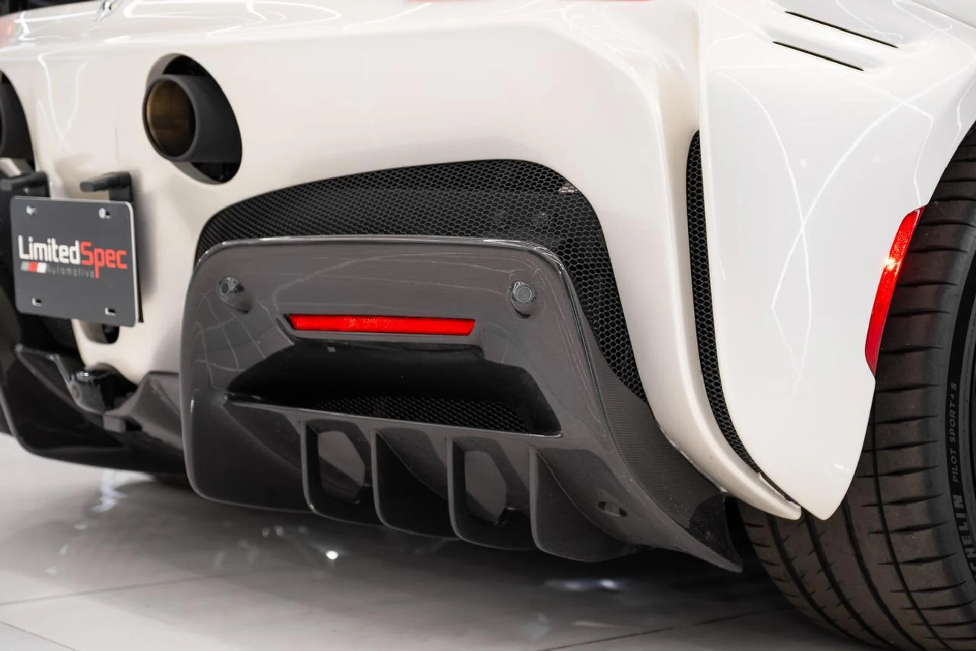 mph018_723218226_98f357bf01a60273b115877113232cd3_0d06432778