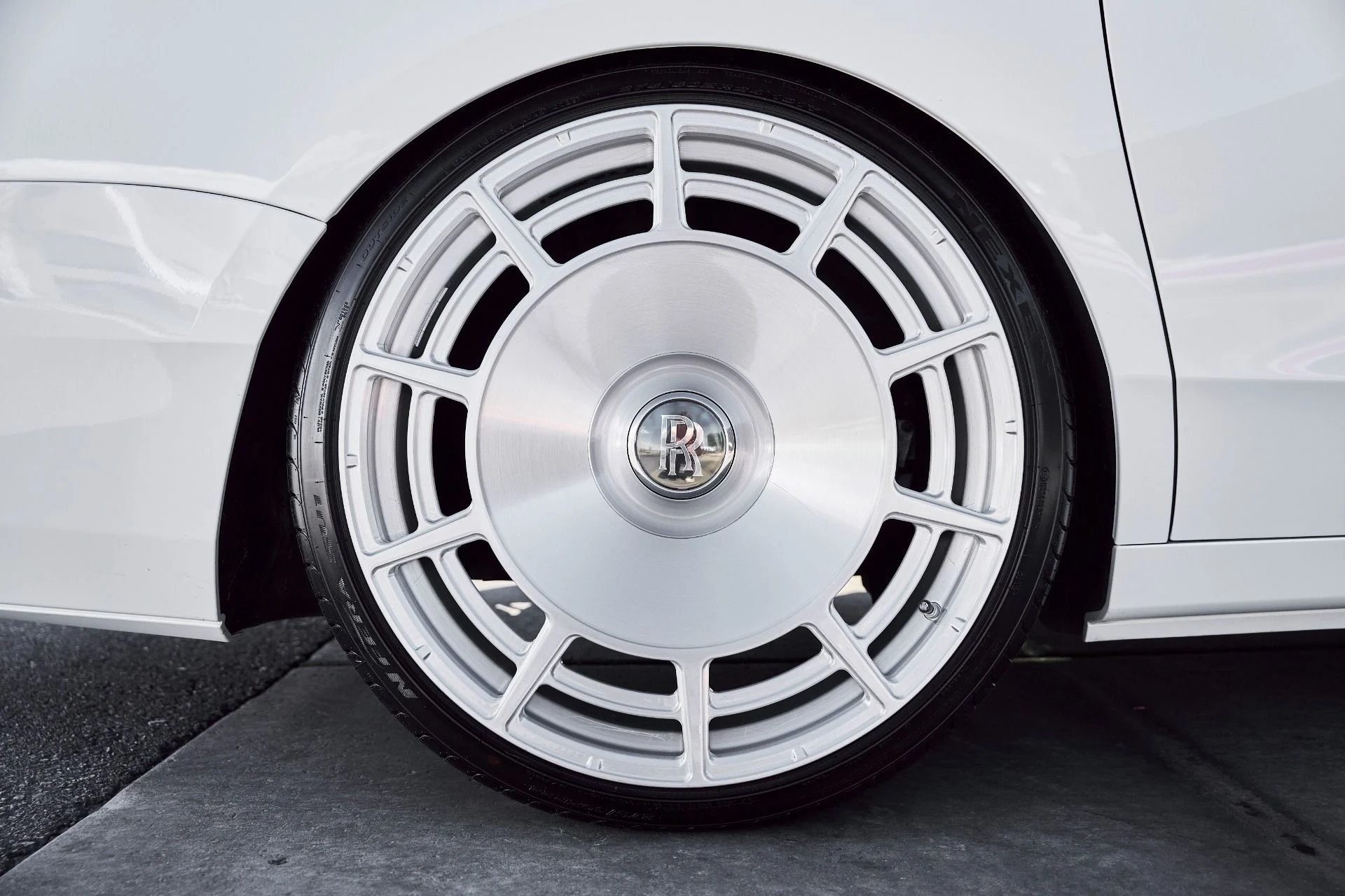 mph018_723399604_Used_2022_Rolls_Royce_Ghost_Base_1772765972_28ff6e5dea