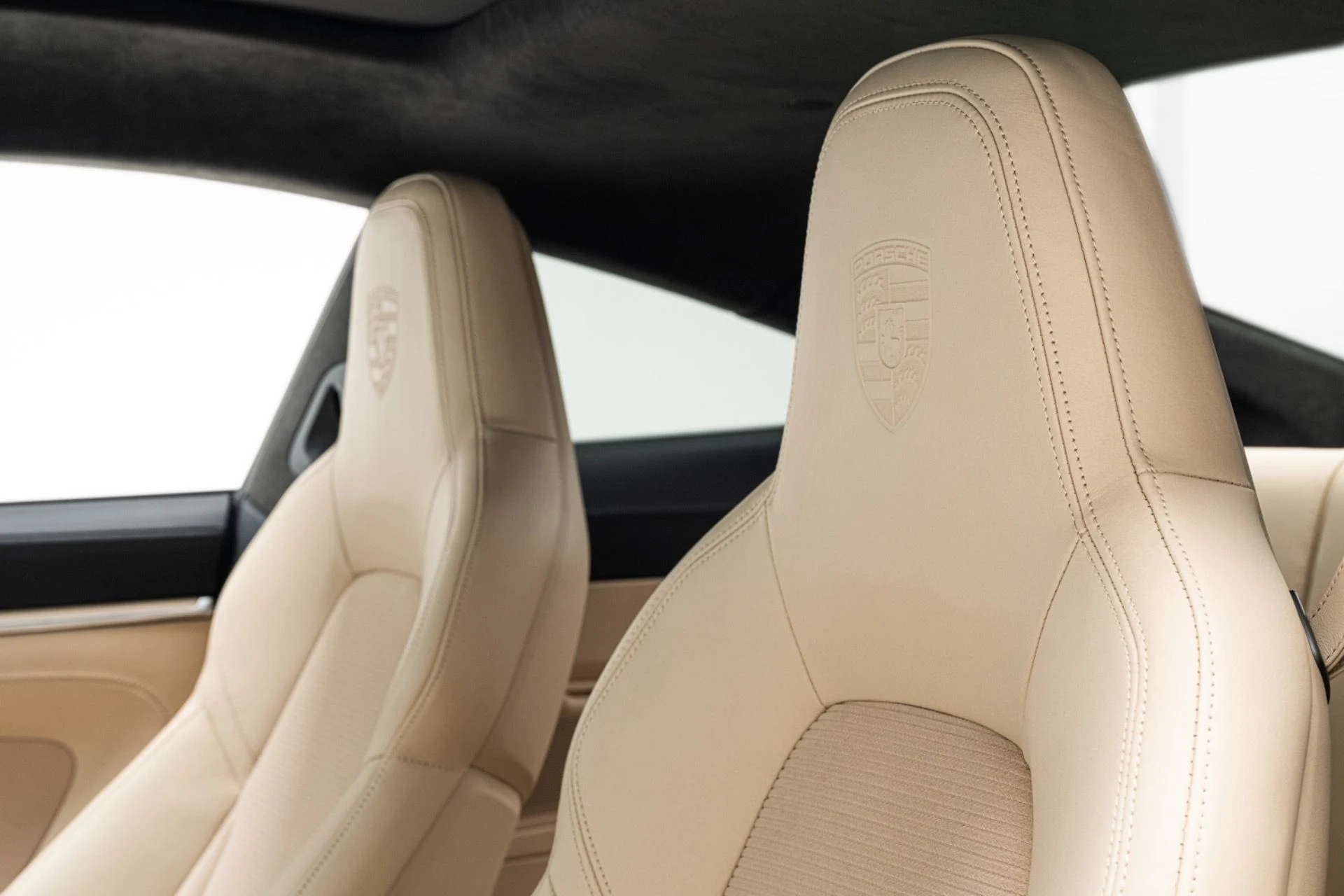 mph018_728782486_Used_2025_Porsche_911_Turbo_S_1780412787_1af46fc2aa
