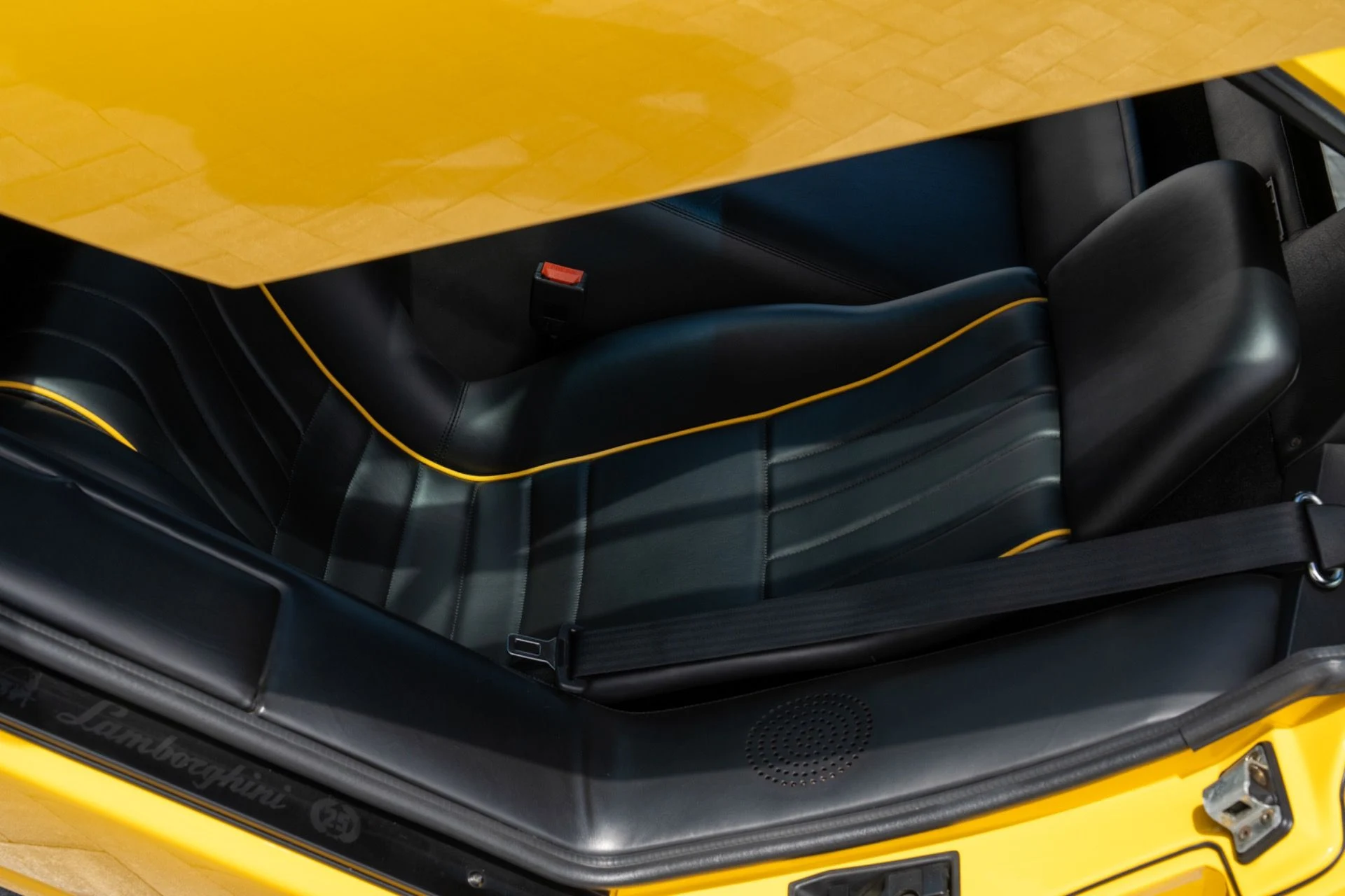 mph018_728829131_Used_1989_Lamborghini_Countach_25th_Anniversary_1793038200_72820f4949