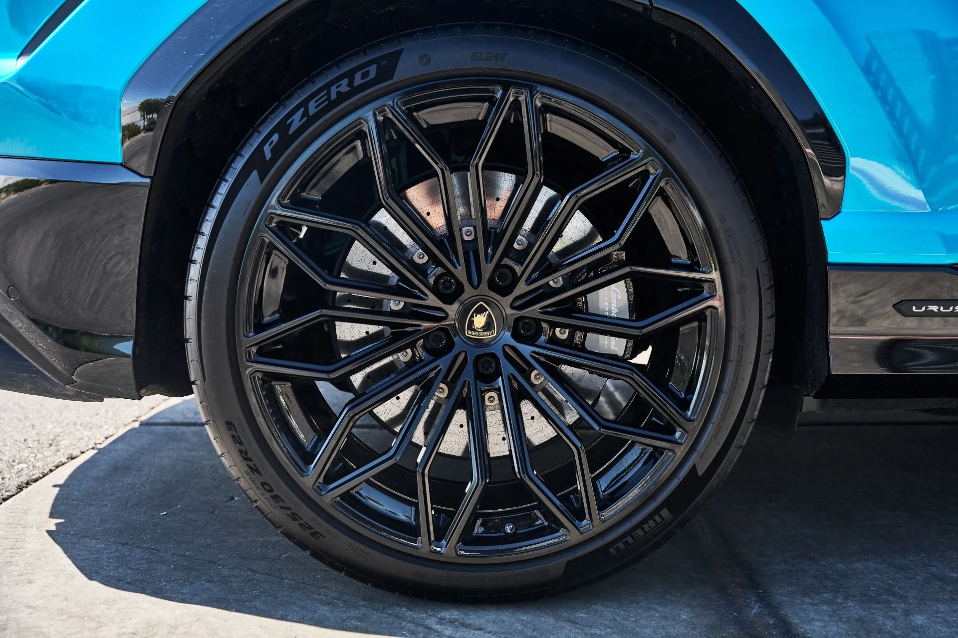 mph018_740985690_Used_2025_Lamborghini_Urus_SE_1781314190_bed95a0c09