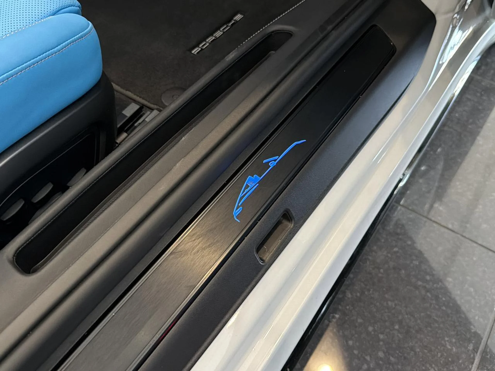 mph018_743031690_1a35c1383ef72784f9beda78e5dc4d04_ad13b373b5