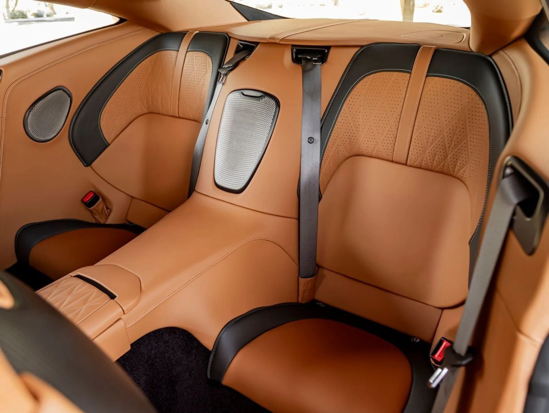 mph018_743290630_19_e551e55f6c