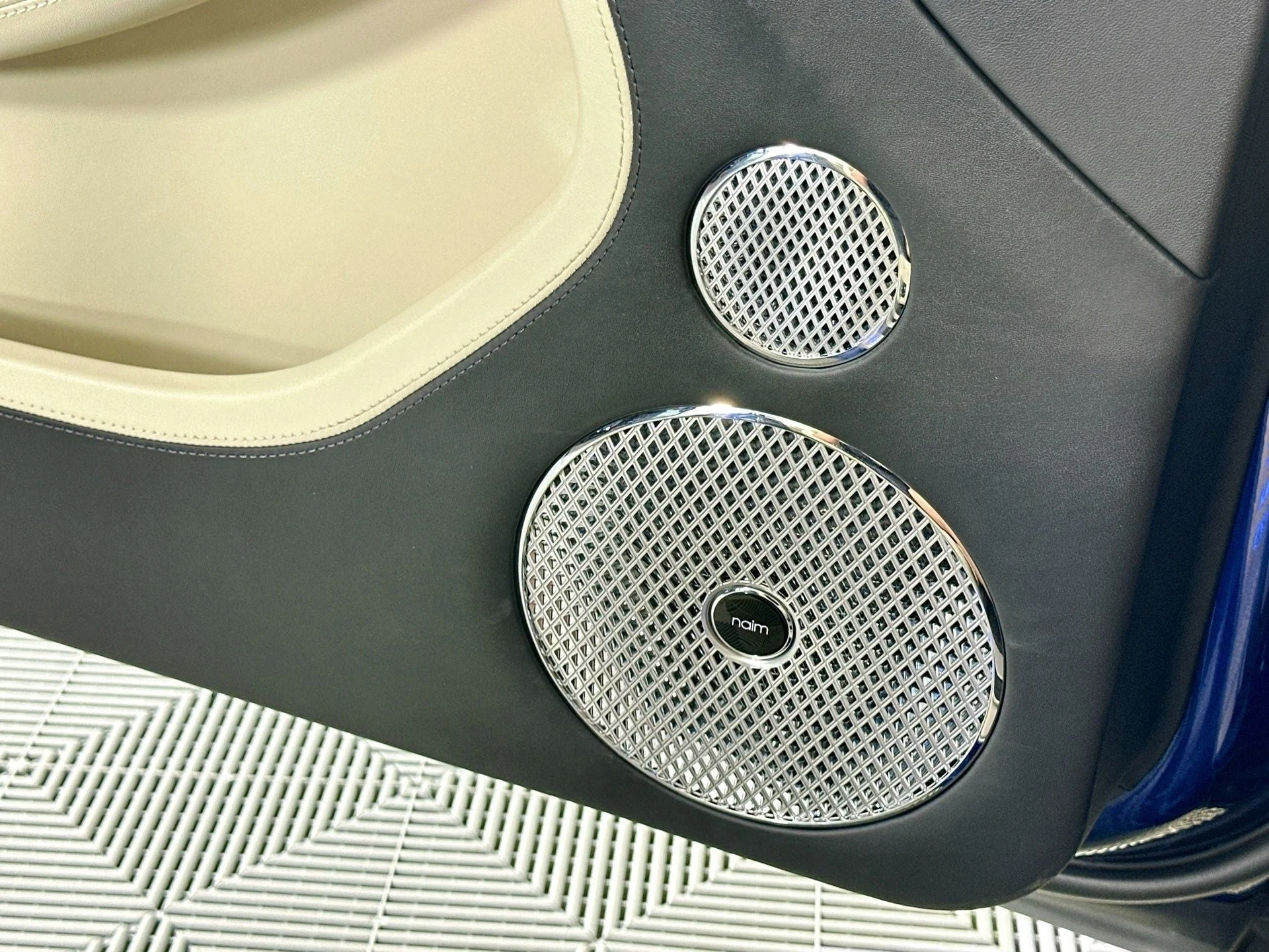 mph018_743856905_19_5da73e1eeb