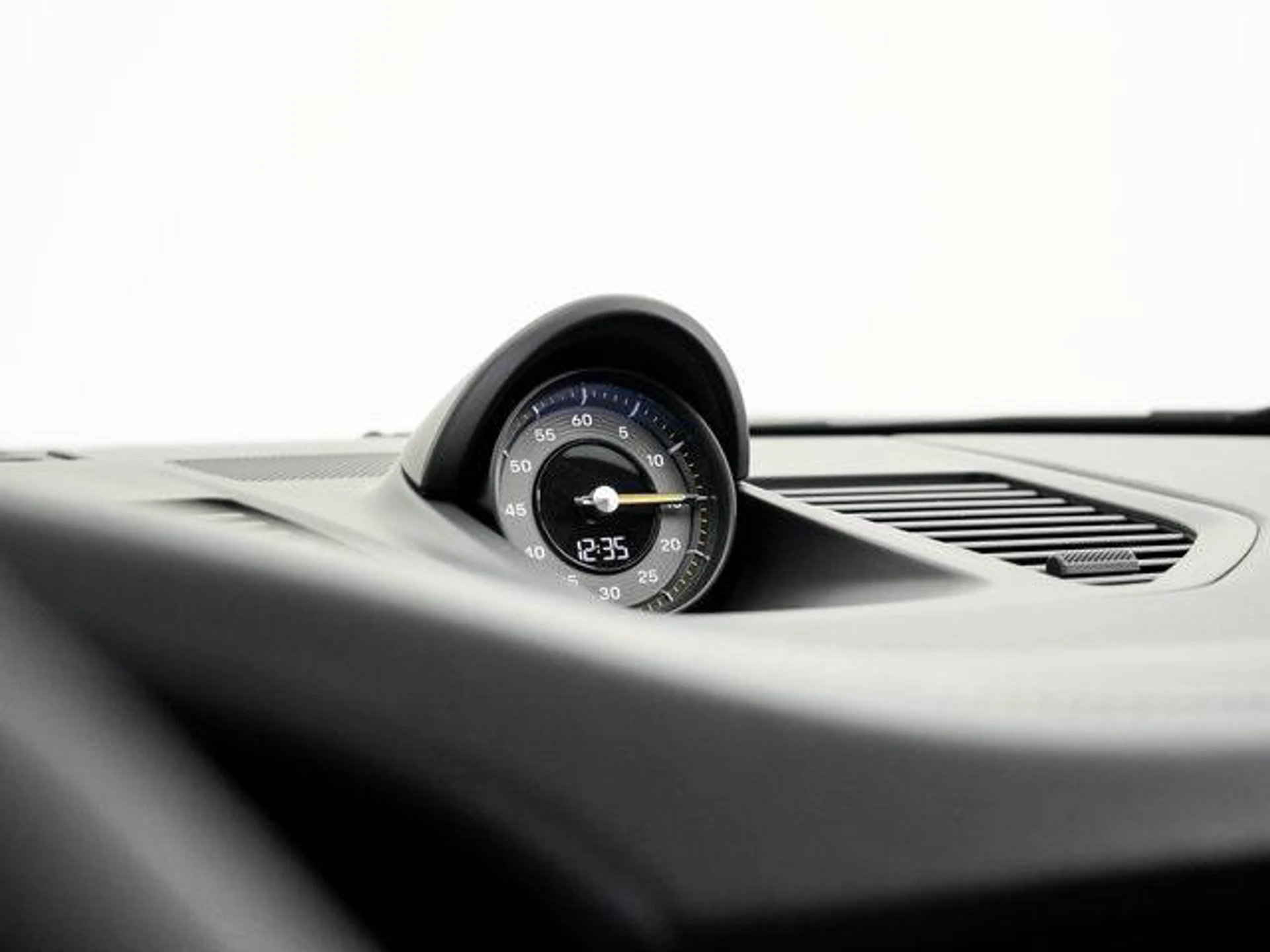 mph018_748792483_or_Xx69_Swu_y_M0t6_K8_Qbe_C_Fqy9ic_5f8ff672a8