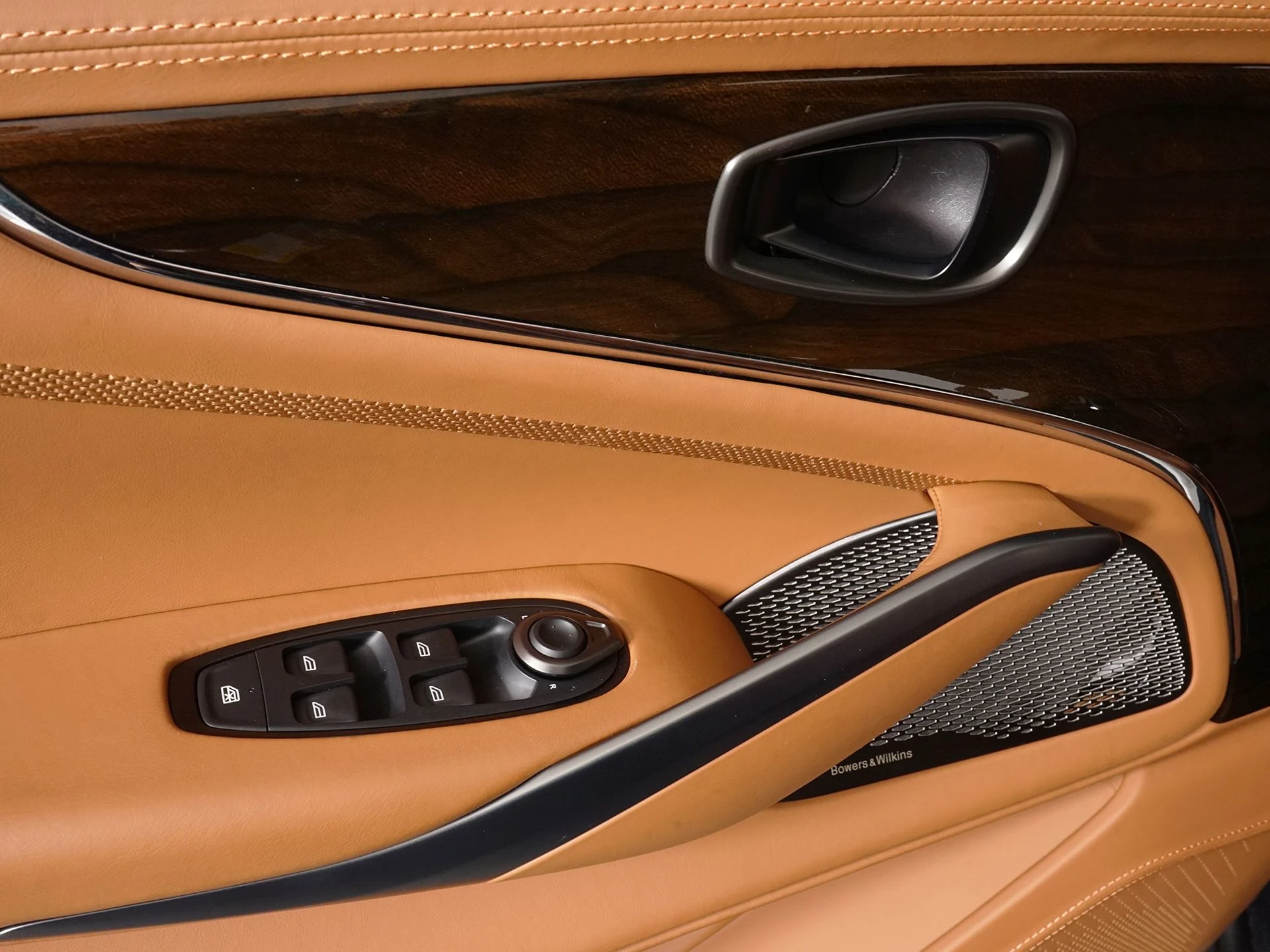 mph018_749149578_0b384c149b03c65ed2dc57fdbf0df059x_a3834290a0