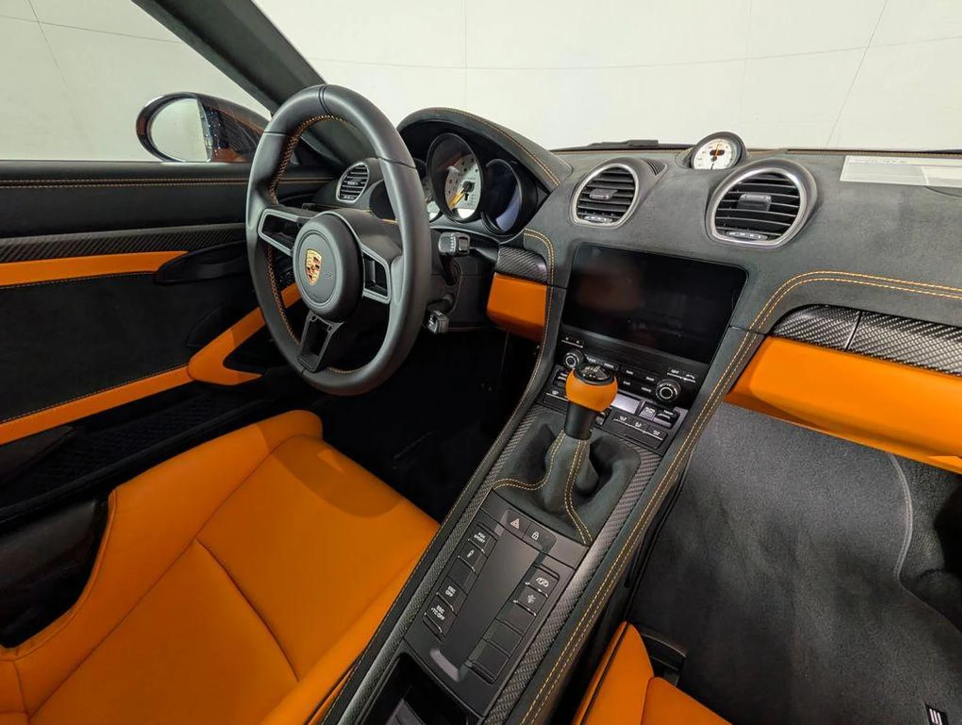 mph018_750055026_0204_HKW_Cf_C1btfxjsa2dyrc_Izz0_a11cd02f02