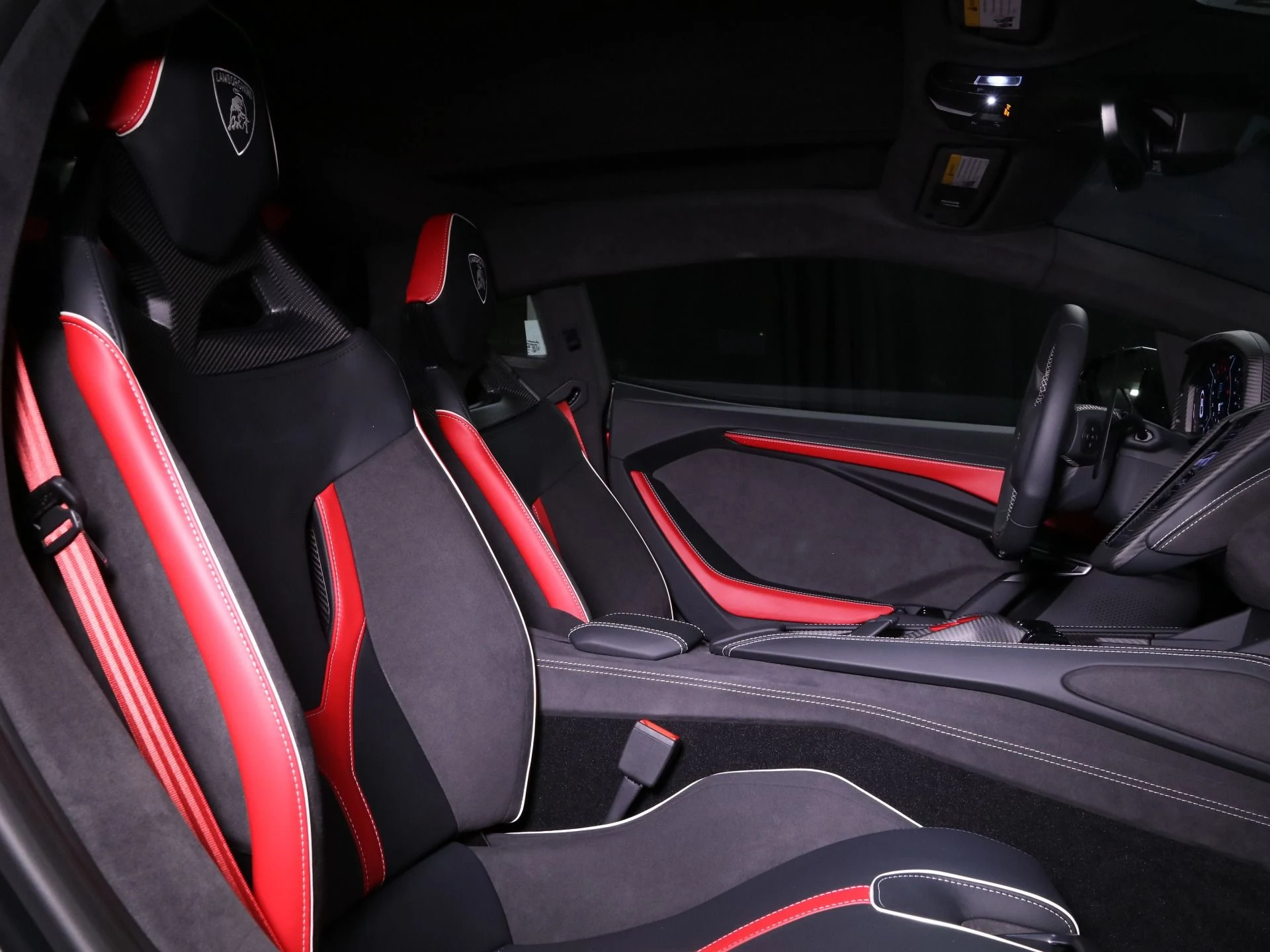 mph018_751266330_New_2025_Lamborghini_Revuelto_1756395149_6c7c987b07