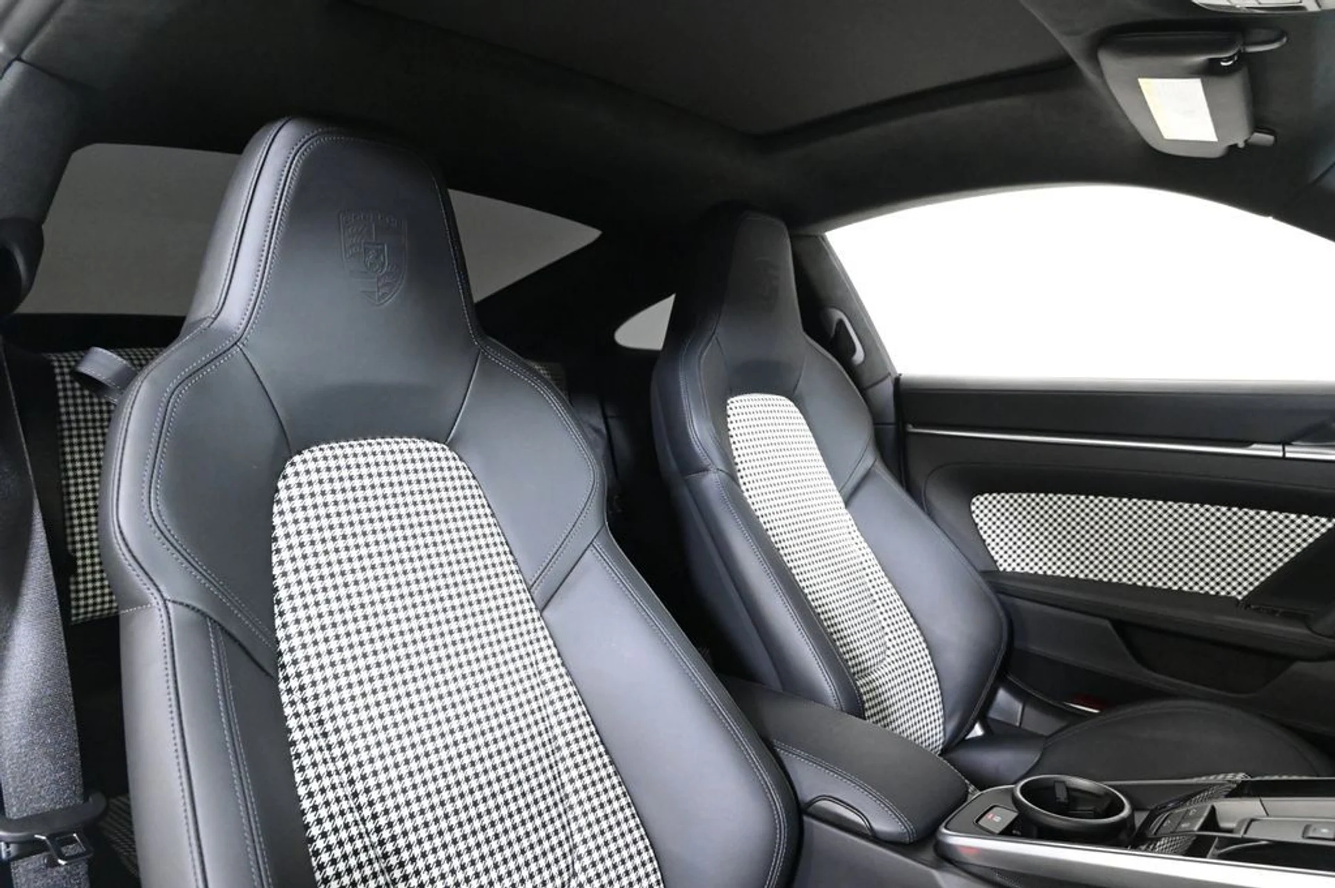 mph018_760952971_3b1cb5e753d28f9e5aa31f55e5d25c8bx_e371f7c9d8