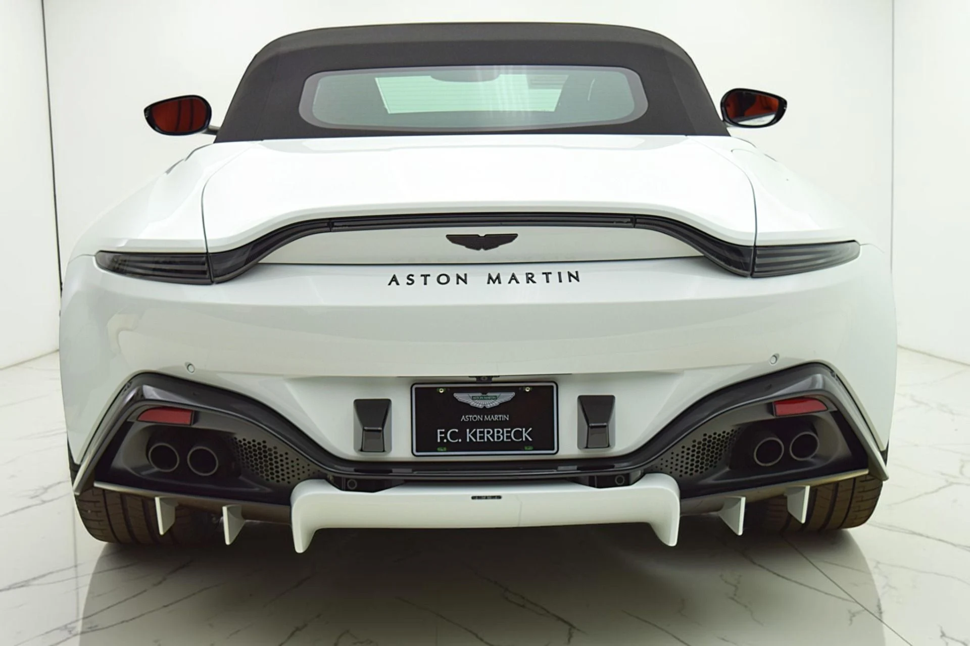 mph018_771236356_Used_2023_Aston_Martin_Vantage_Roadster_76f3316294