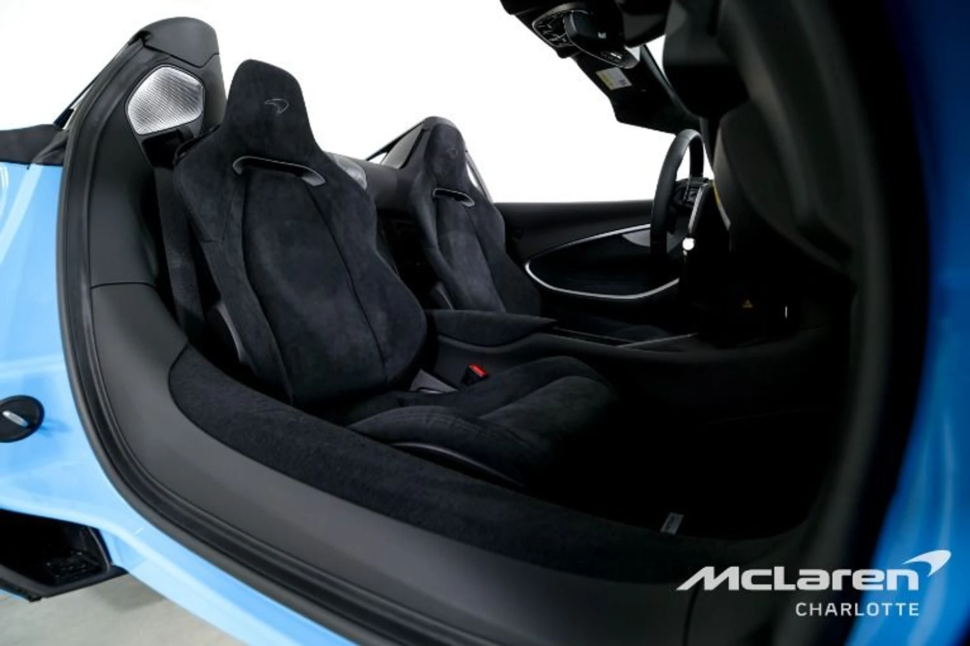 mph018_77148952_Used_2025_Mc_Laren_Artura_Spider_Tech_Lux_a569393314