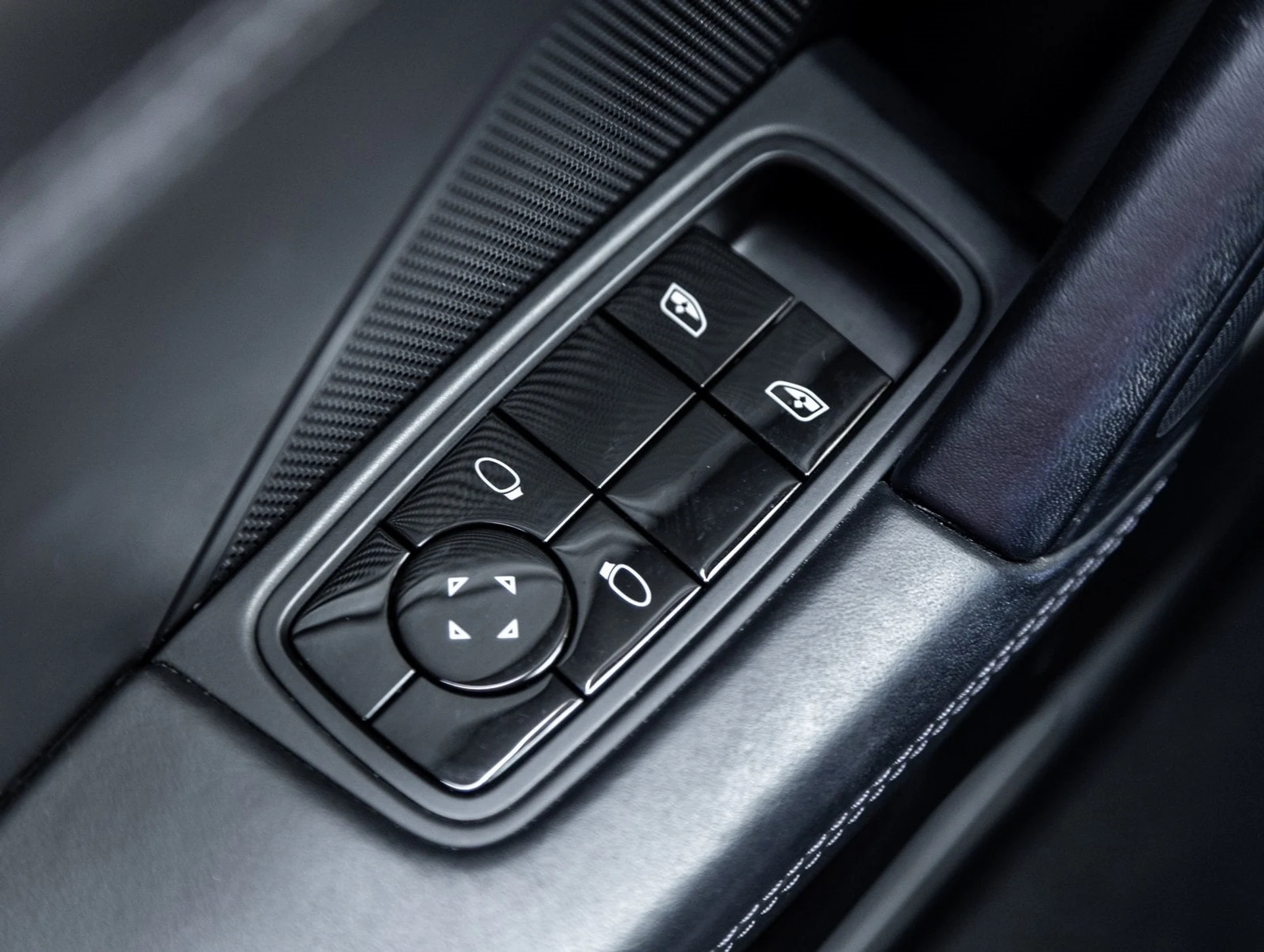 mph018_779498502_19_1c67694f1c