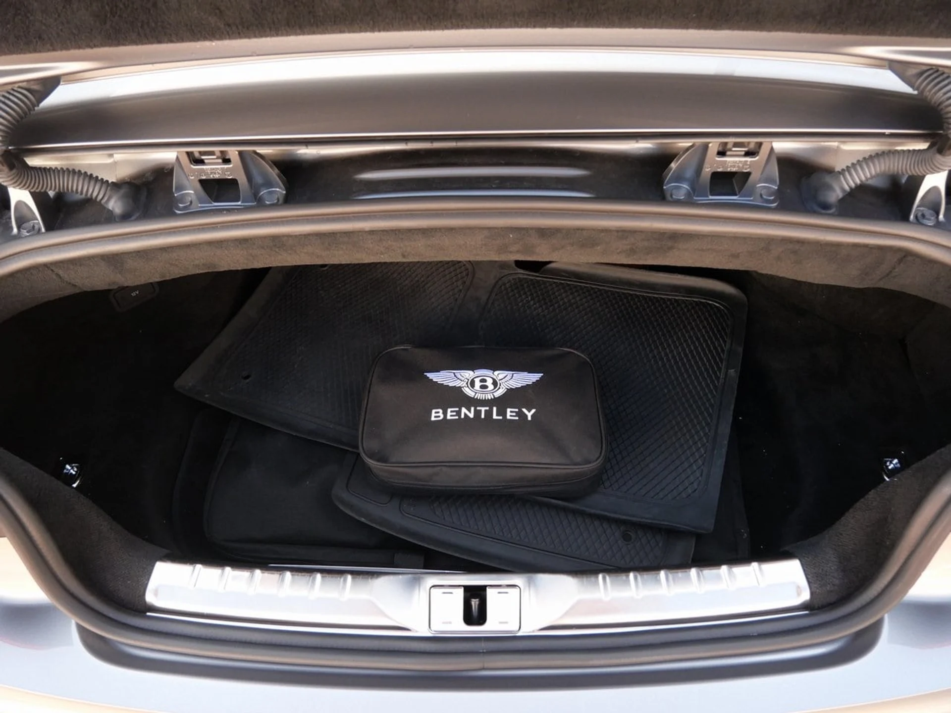 mph018_788084601_1246c60deb29a503508eacdf012e23e4x_2e4b5ae3cc