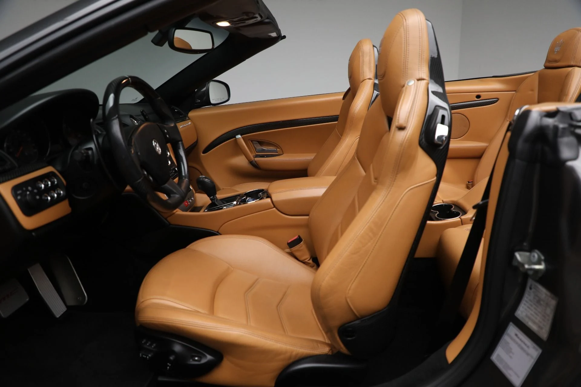 mph018_805305205_Used_2015_Maserati_Gran_Turismo_3f7955356e