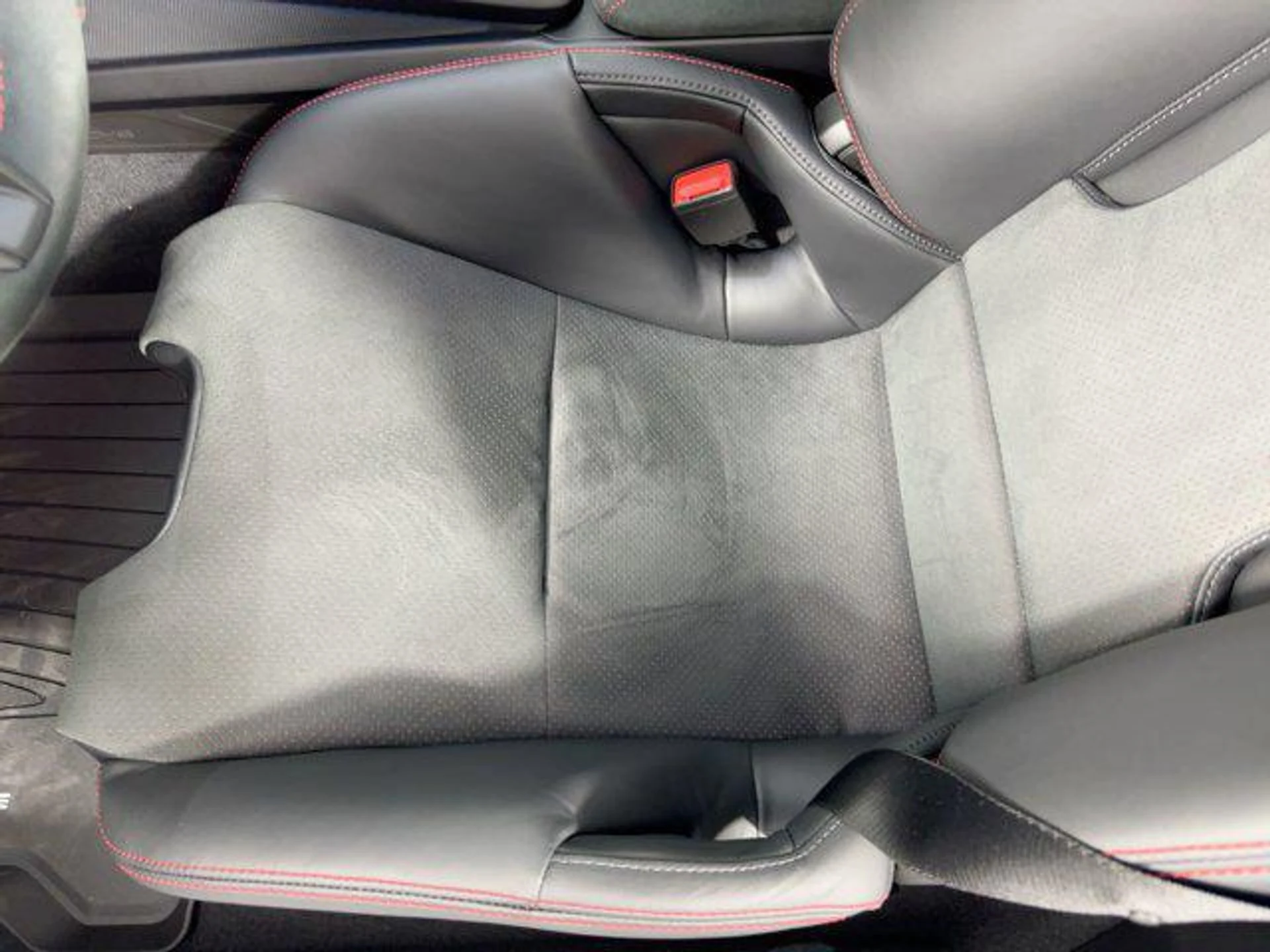 mph018_809784497_Dfyw_HANDB_Sw4_S83v_E_Pygb_IG_3_LRU_19f5e6358a