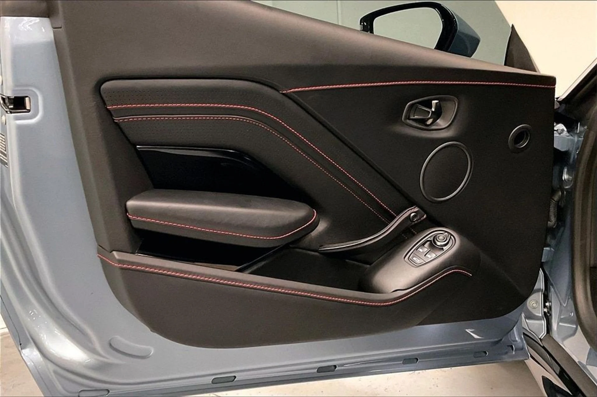 mph018_810905812_4bc9e3e53e3dc1328e89be38c57422b6x_d8178c6d68