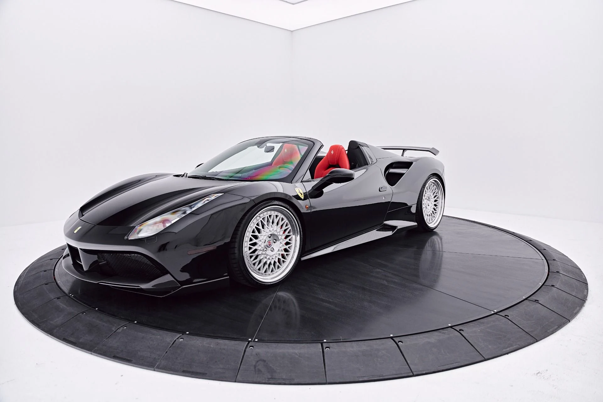 mph018_818053152_Used_2018_Ferrari_488_Spider_Base_1786671601_1f37bba948