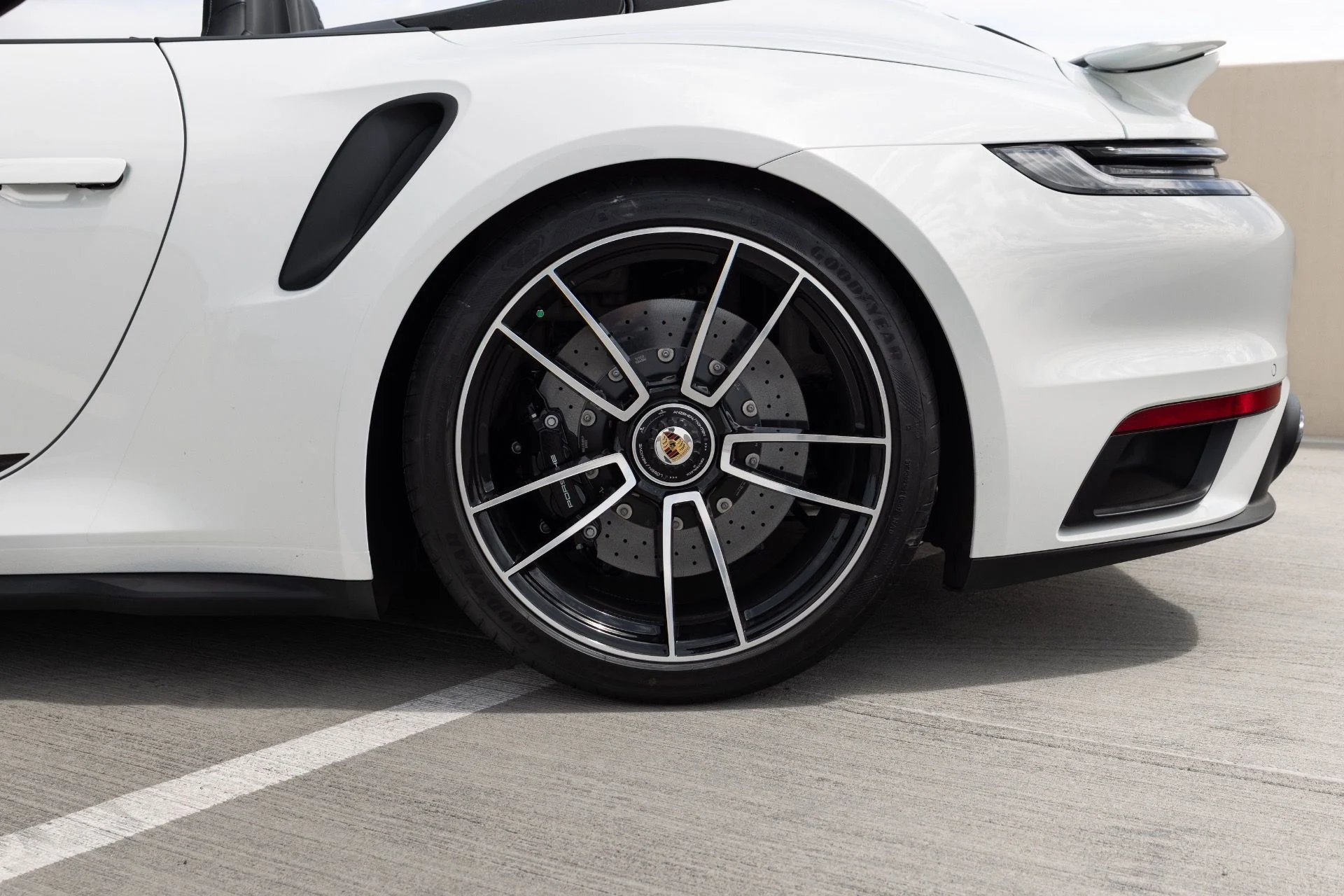 mph018_824531182_Used_2025_Porsche_911_Turbo_S_1776200682_094182b161