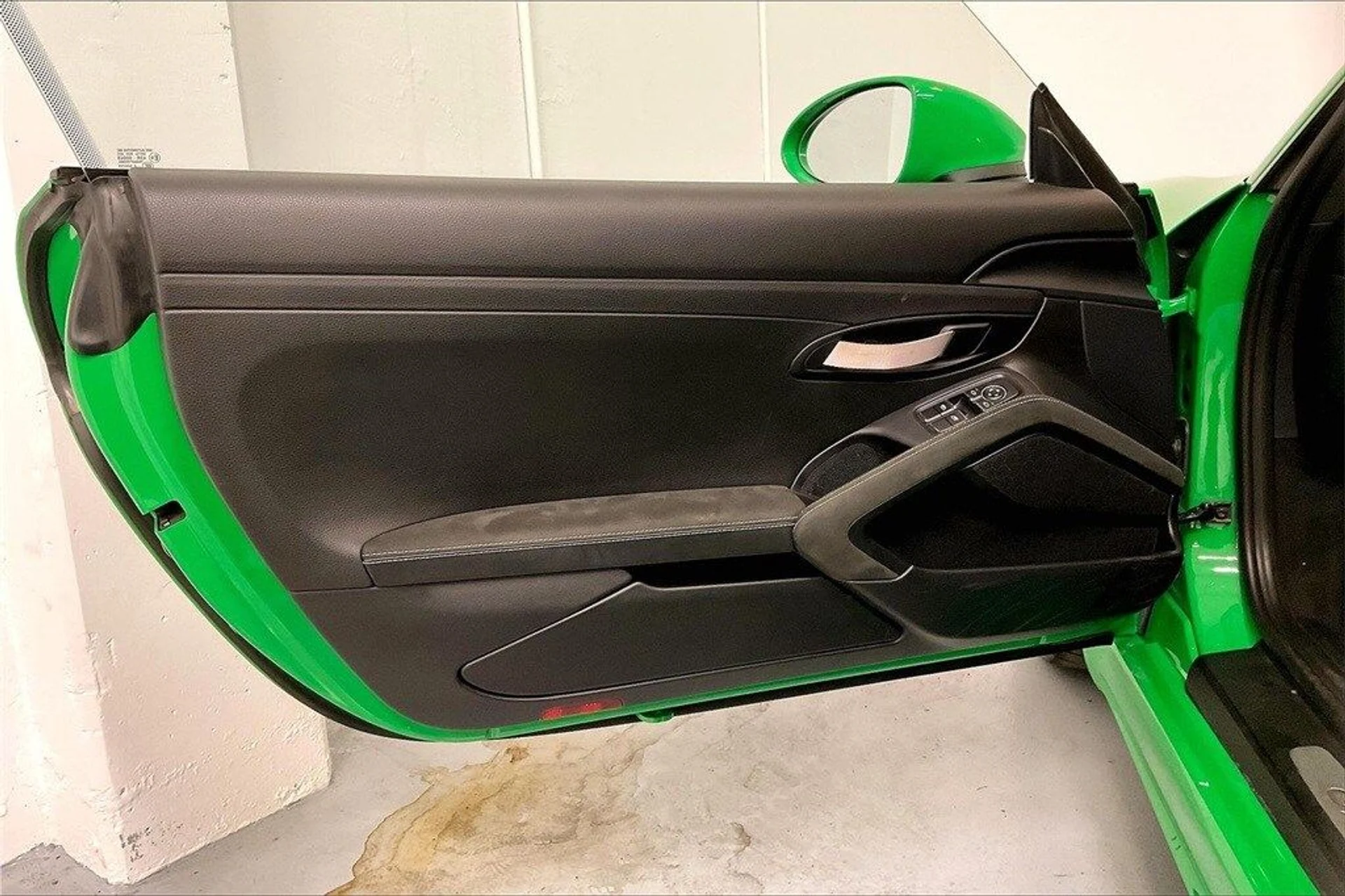 mph018_827673212_a2d4a33ef95d44b5e4bcf72ccce24c4ax_b5fb1856a8