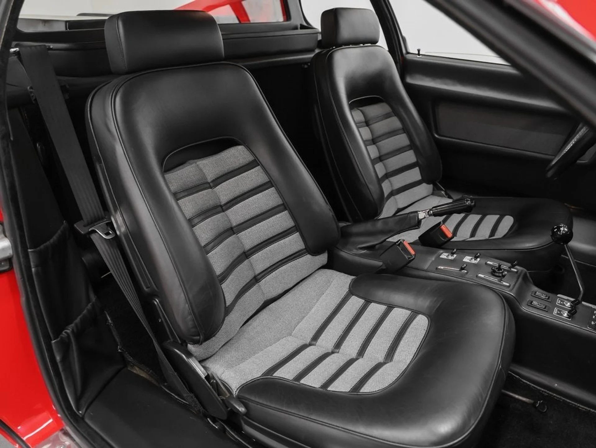 mph018_830231433_19_102dbc7938