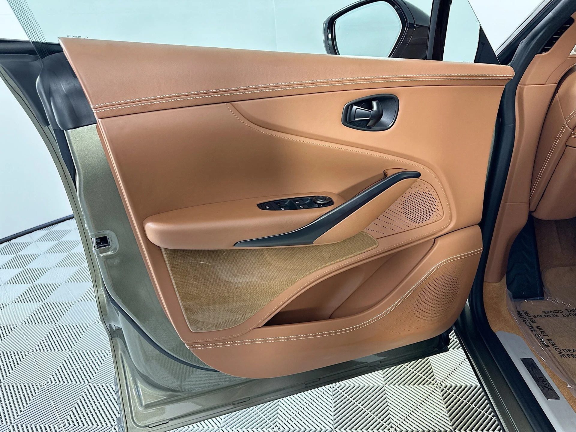 mph018_834539214_19_03b0f94126