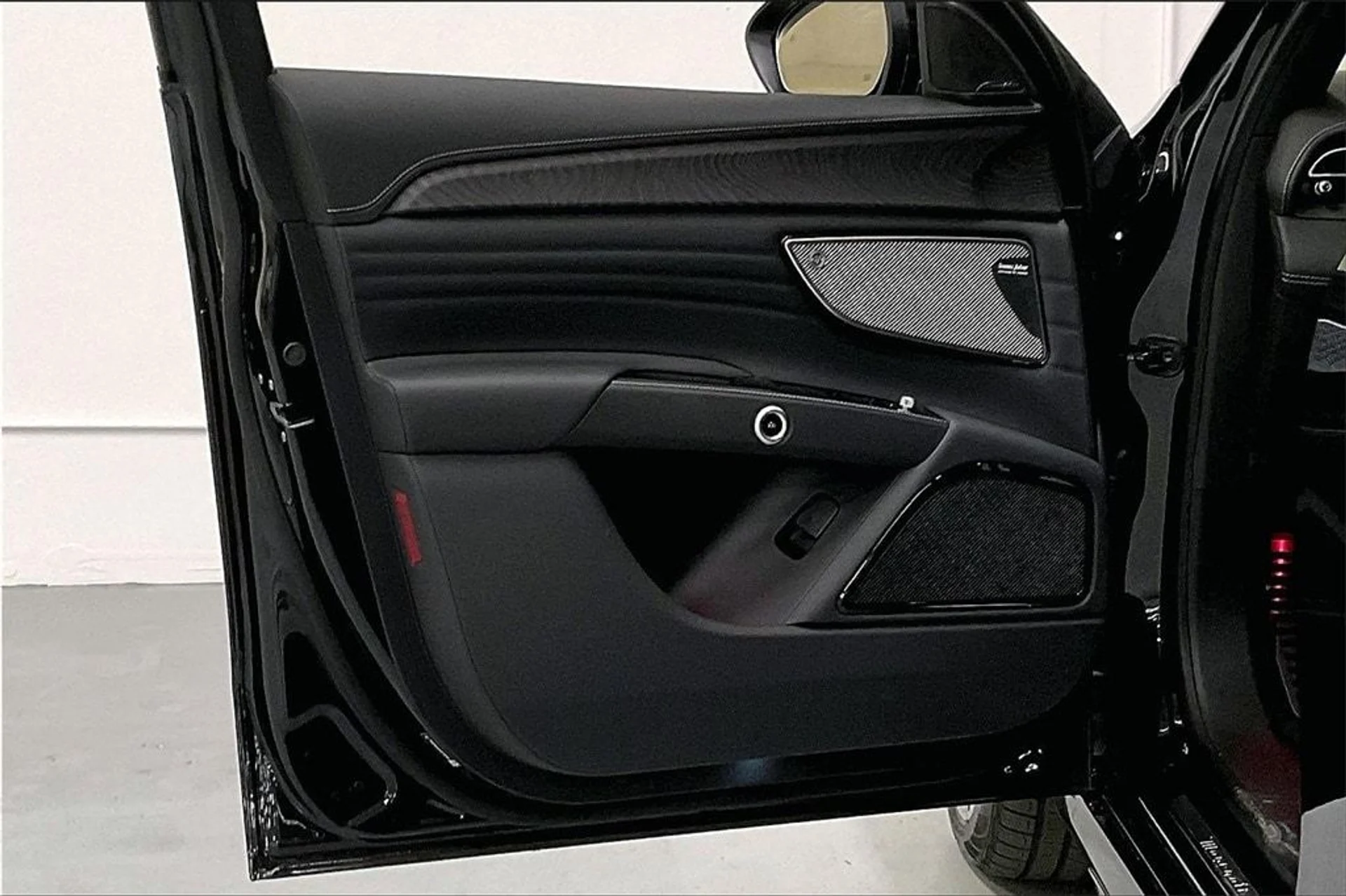 mph018_838083300_eb9d4bfdaa72a891e75d58490e89ea86x_6fe76f0226