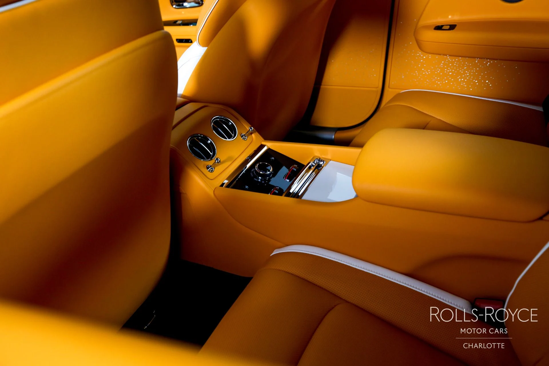 mph018_848137233_Used_2024_Rolls_Royce_Spectre_1710280015_972a705037