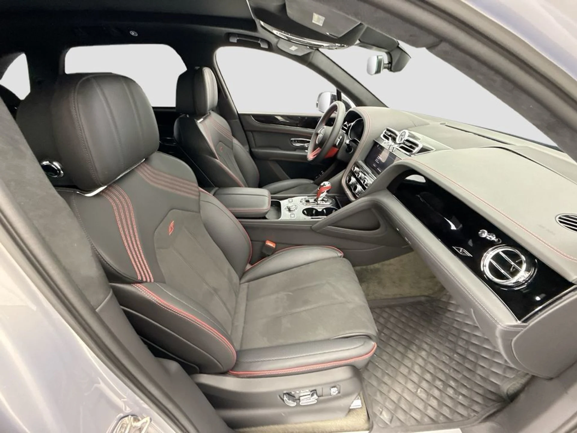 mph018_850179029_used_2023_bentley_bentayga_sawd_8119_23037215_19_1024_457bcea3b9