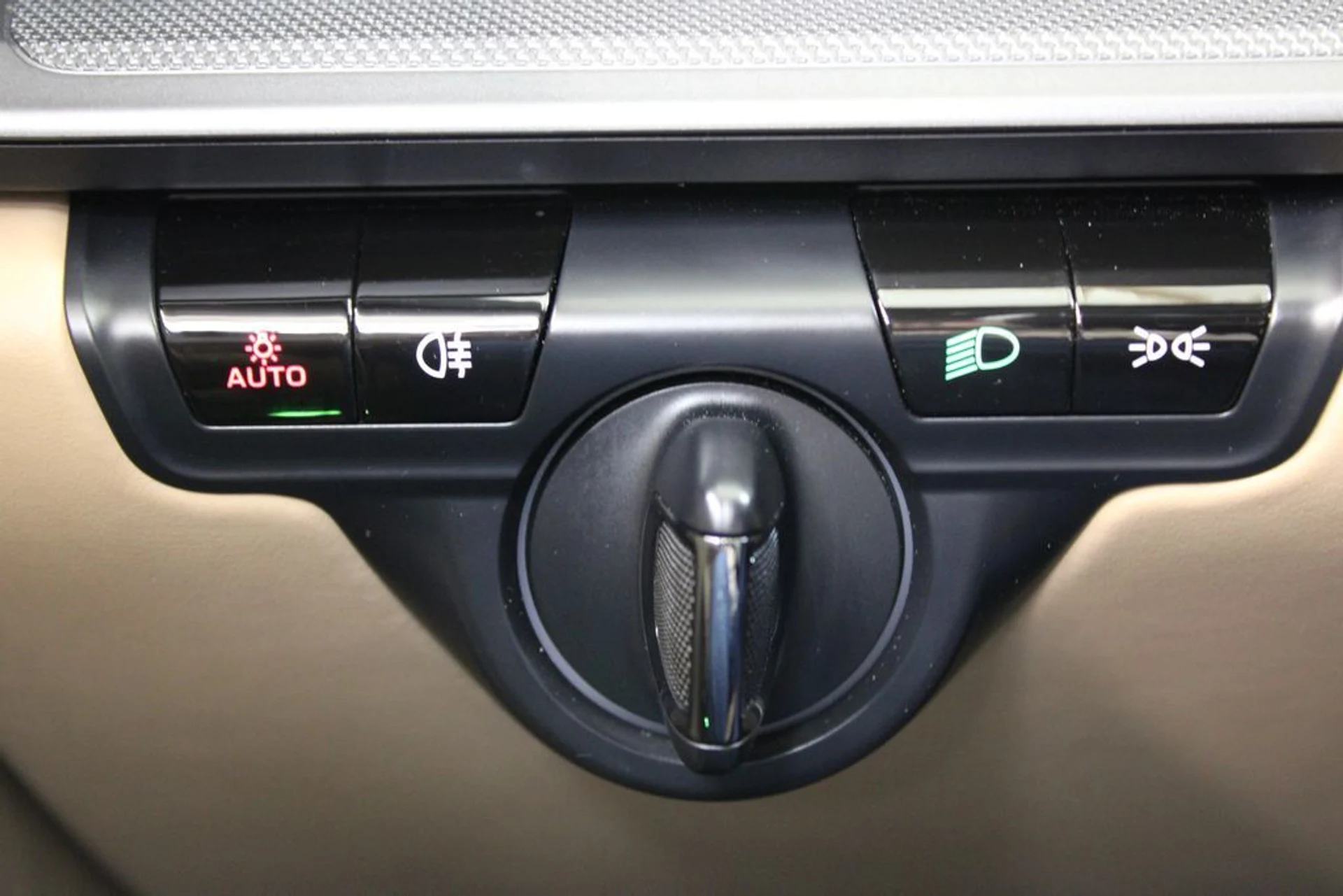 mph018_852952025_803e244fccfefe044f8abab614c19be5x_28499f75b6