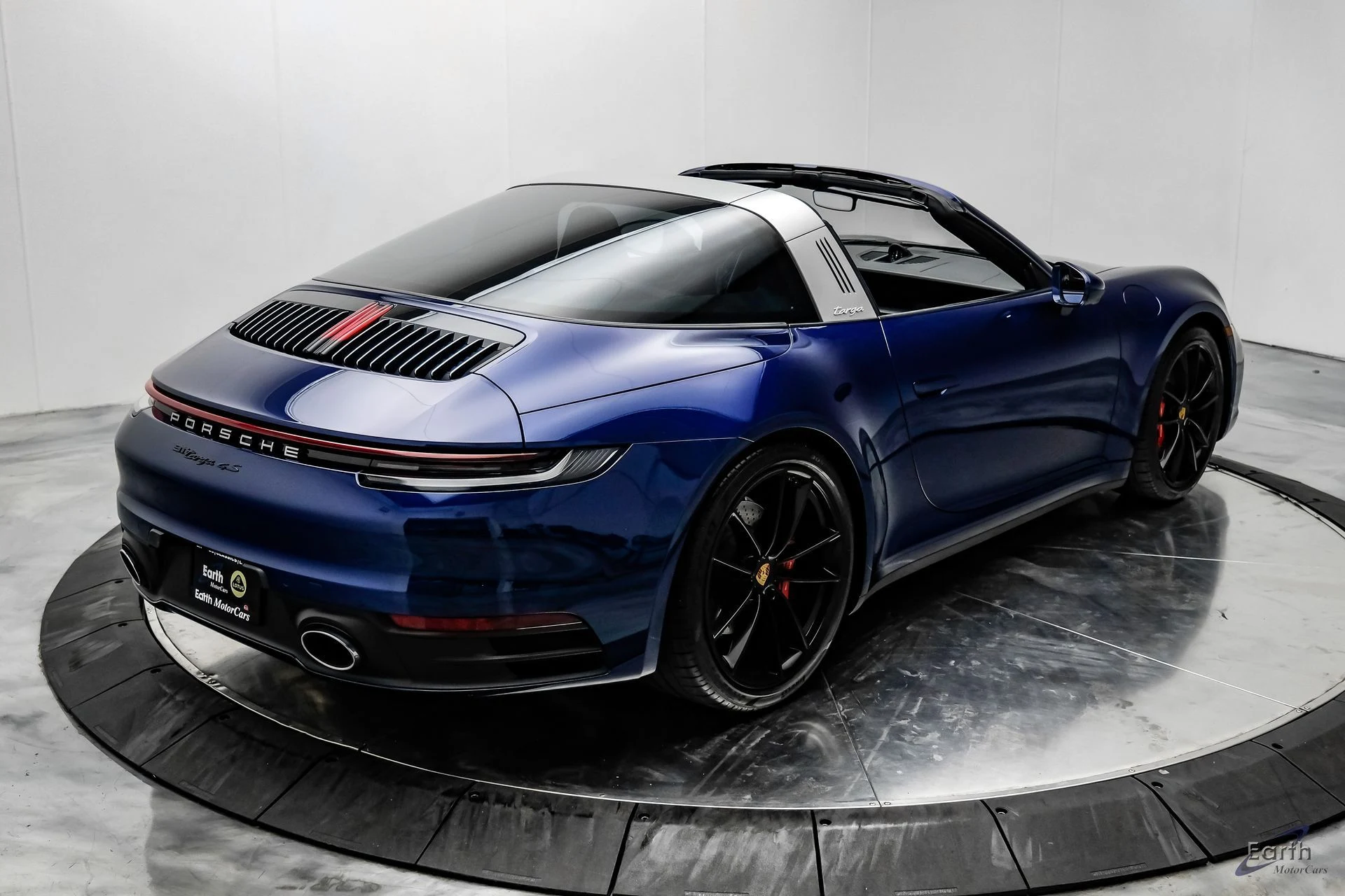 mph018_853645044_5f4d7d8bae10cf49f76e7ee342449a25x_d1382aa660