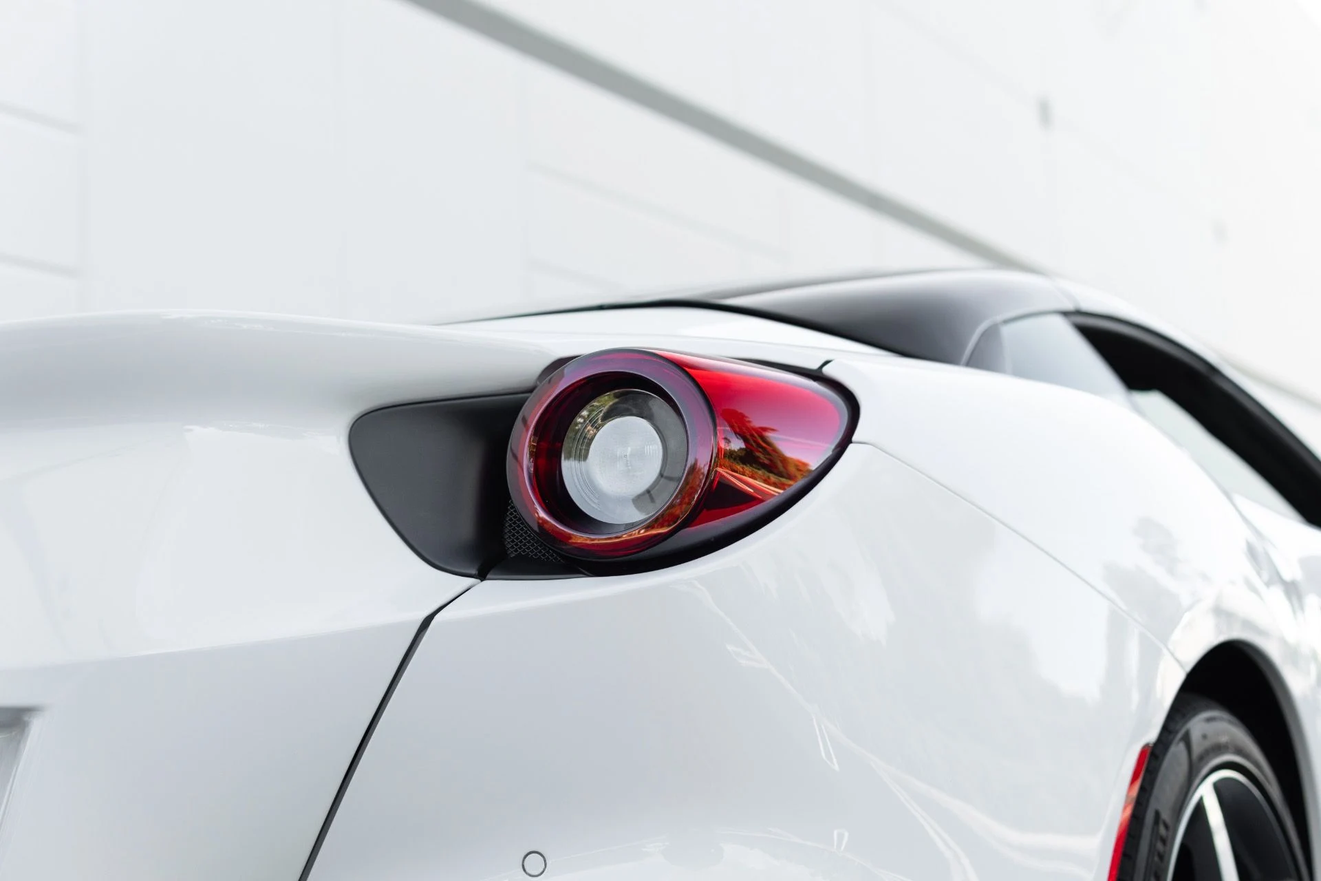 mph018_857035218_Used_2023_Ferrari_Portofino_M_1766185478_1757a354aa